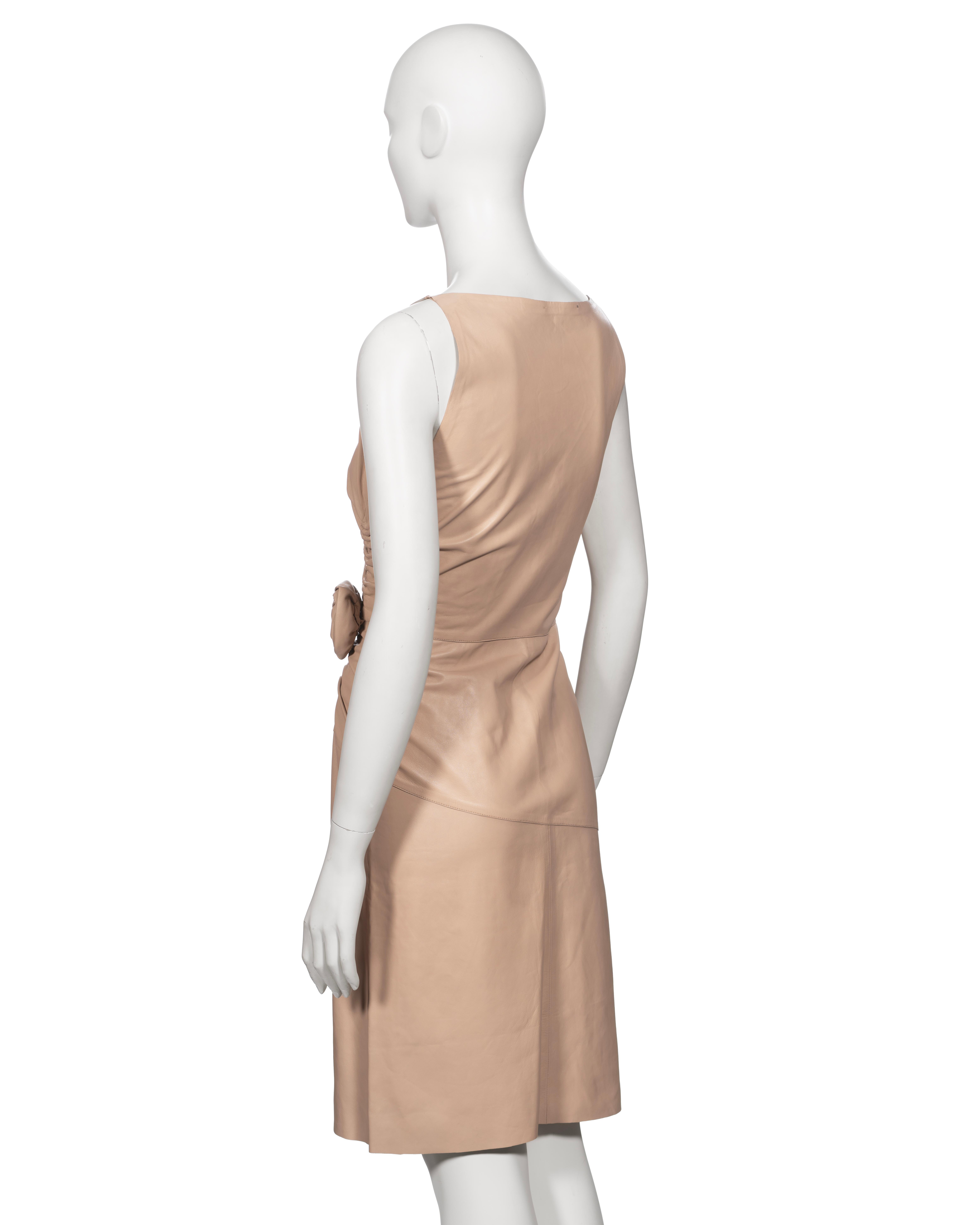 Gucci by Tom Ford Nude Leather Shift Dress with Rosette, fw 1999 For Sale 5