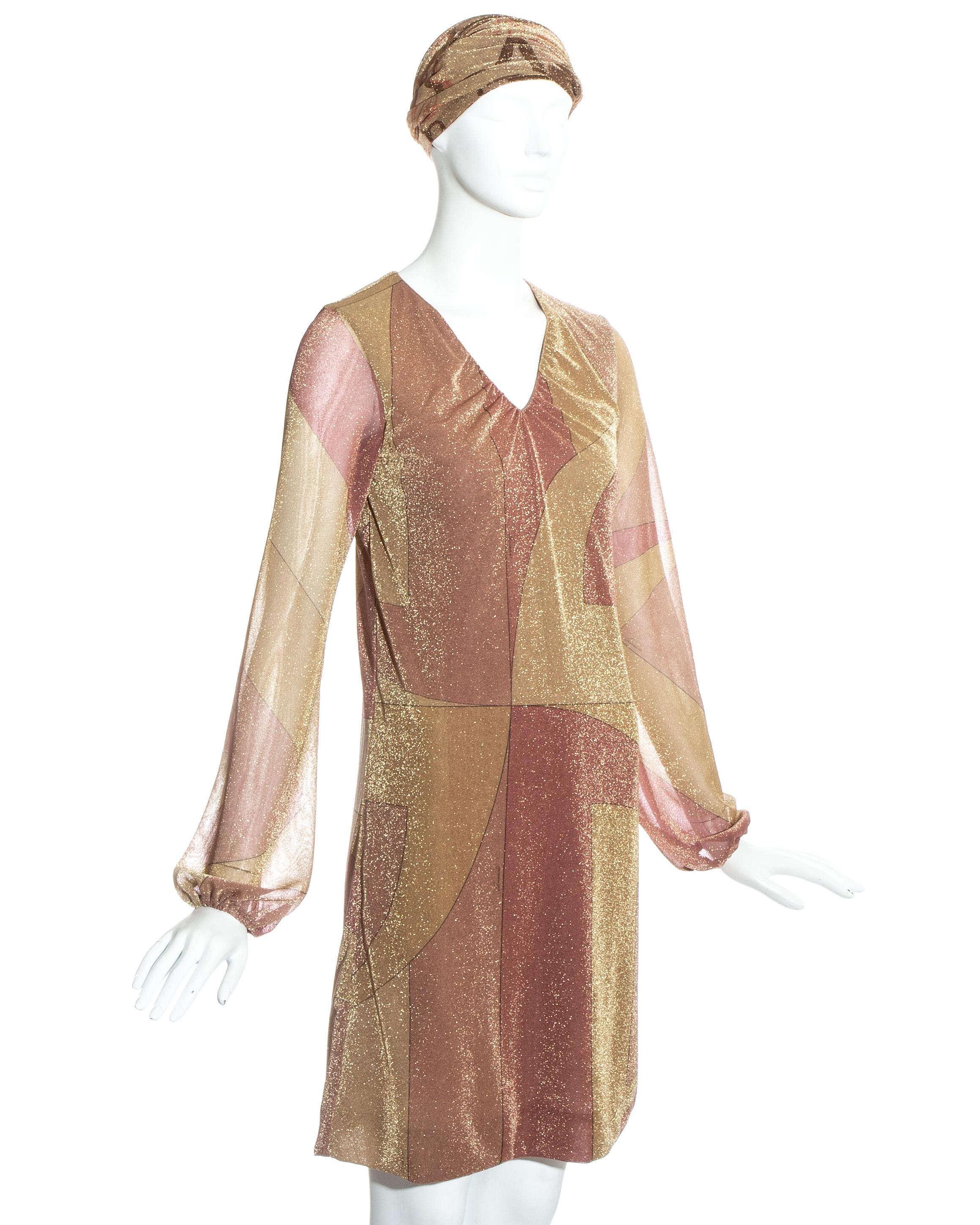 Gucci by Tom Ford Rosa und golden bedrucktes Lurex-Kleid mit Kopftuch, fw 2000 im Zustand „Hervorragend“ im Angebot in London, GB