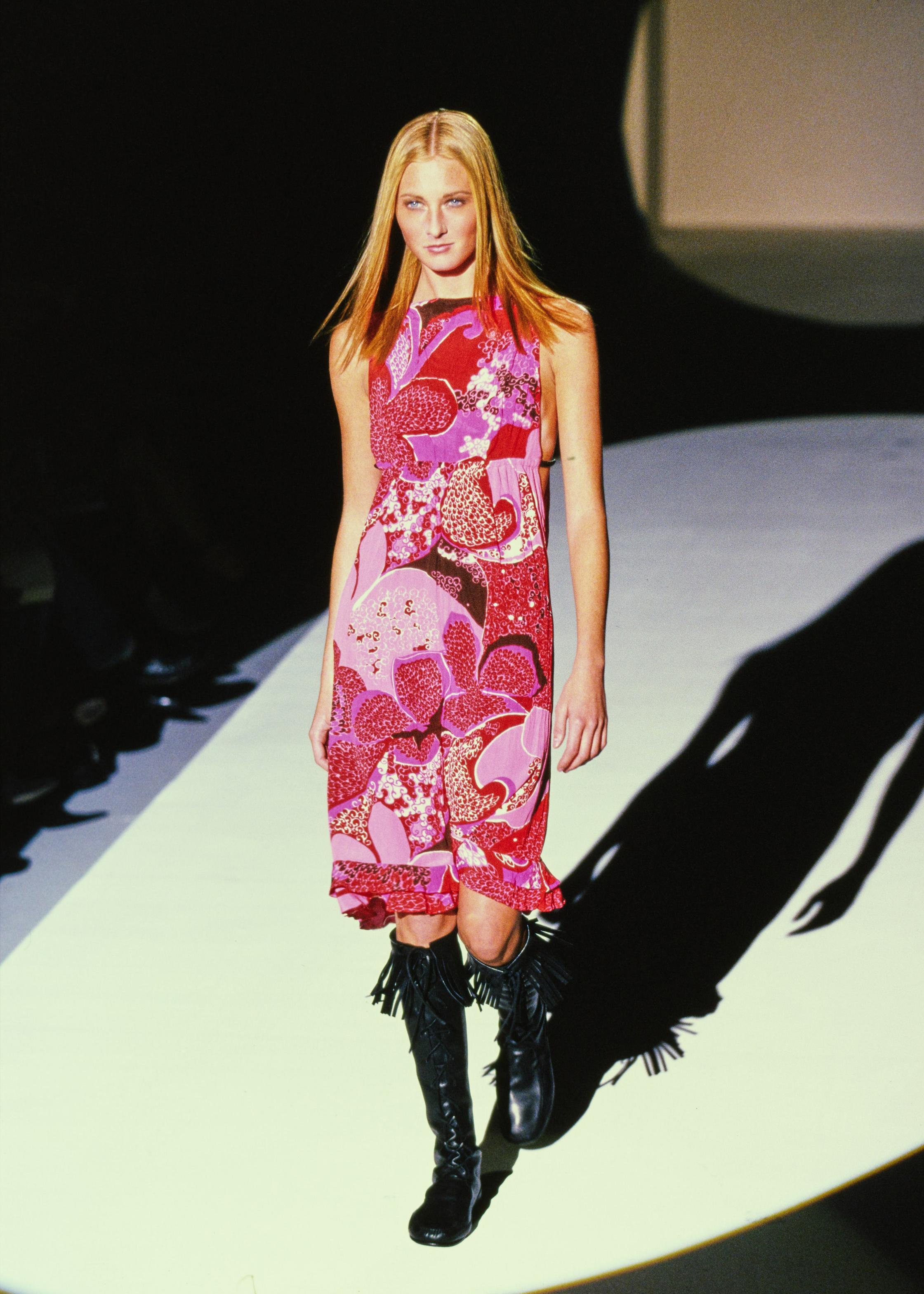 vestido rosa gucci
