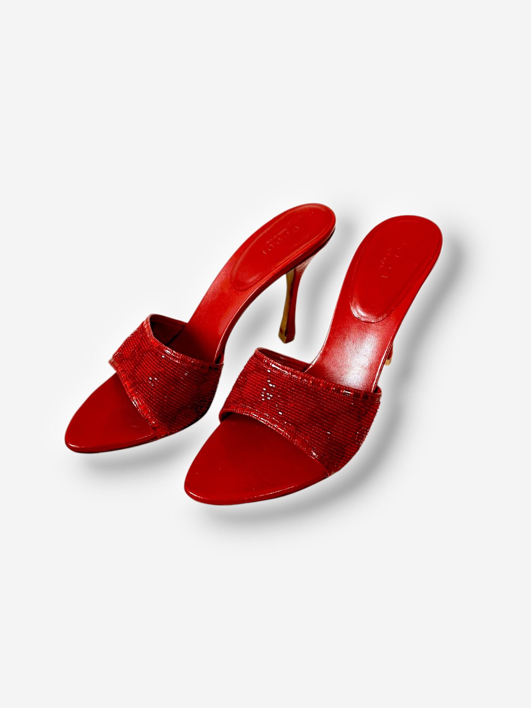 Gucci by Tom Ford, Red Beaded GG Heels – Size 37.5 en vente 6
