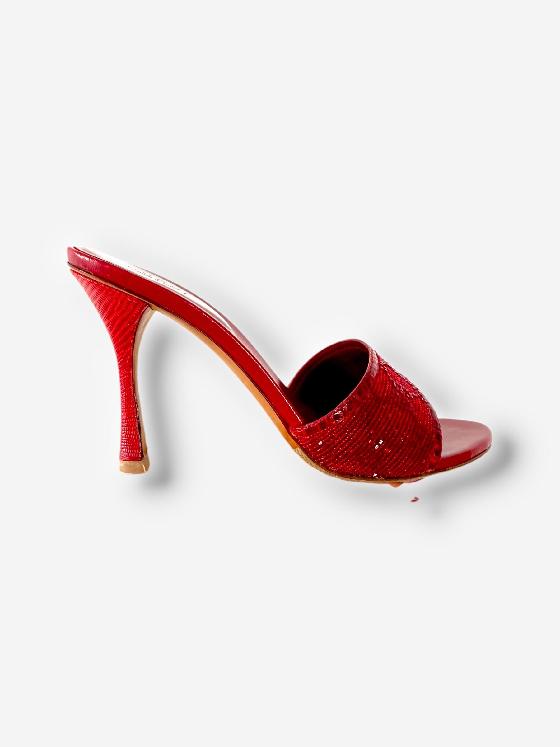 Gucci by Tom Ford, Red Beaded GG Heels – Size 37.5 en vente 1