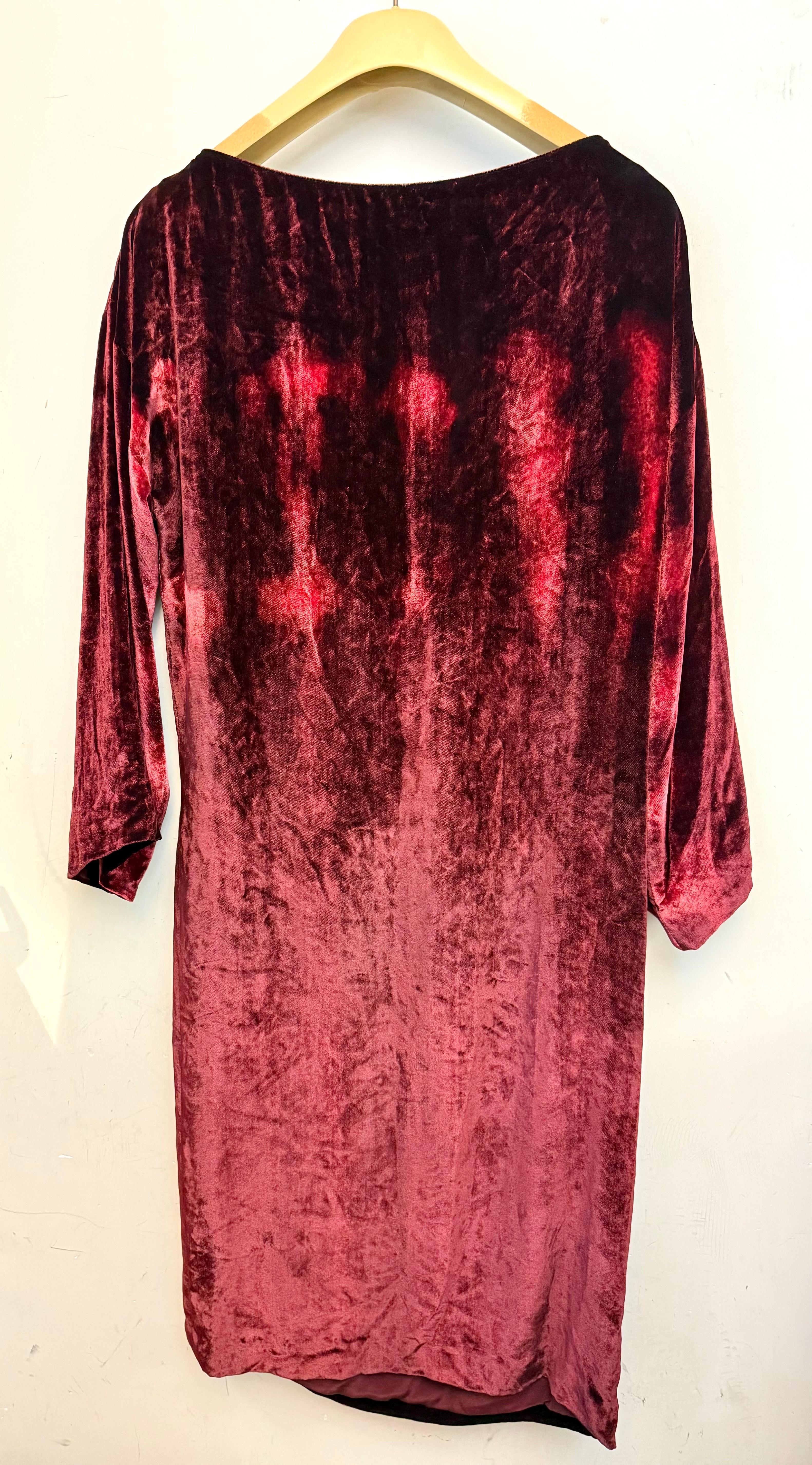 - Gucci by Tom Ford red velvet dress from 1997 collection. 

- Featuring 3/4 sleeves. 

- Fully silk lining. 

-Size 42. 

- Shoulder to shoulder: 21 inches. Bust: 36 inches. Sleeves: 16 inches each. 

- Doll like wild fit. 
