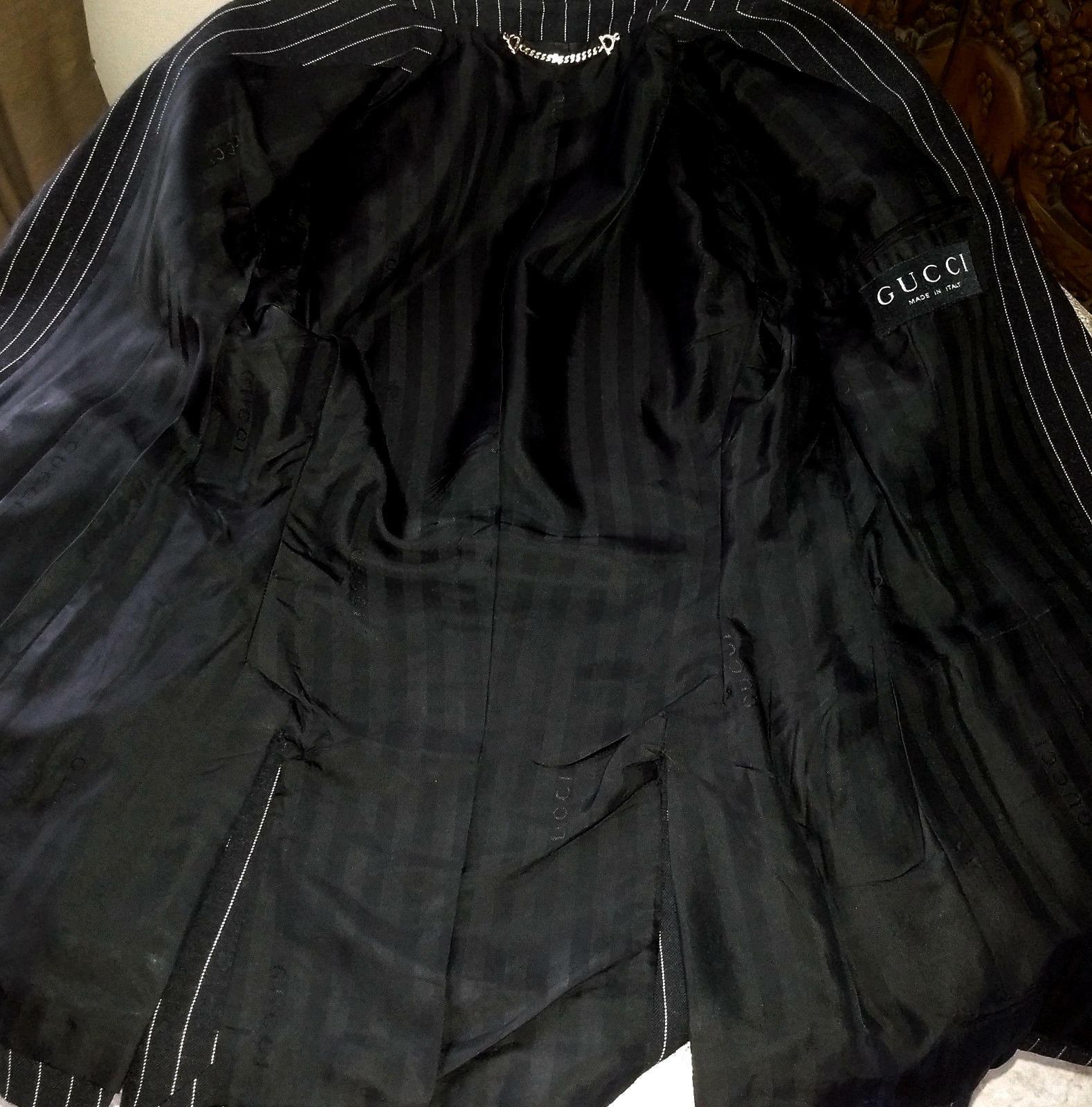 Gucci by Tom Ford Regal Black Pinstripe Epaulette Jacket Blazer IT 38/ US 4  For Sale 6