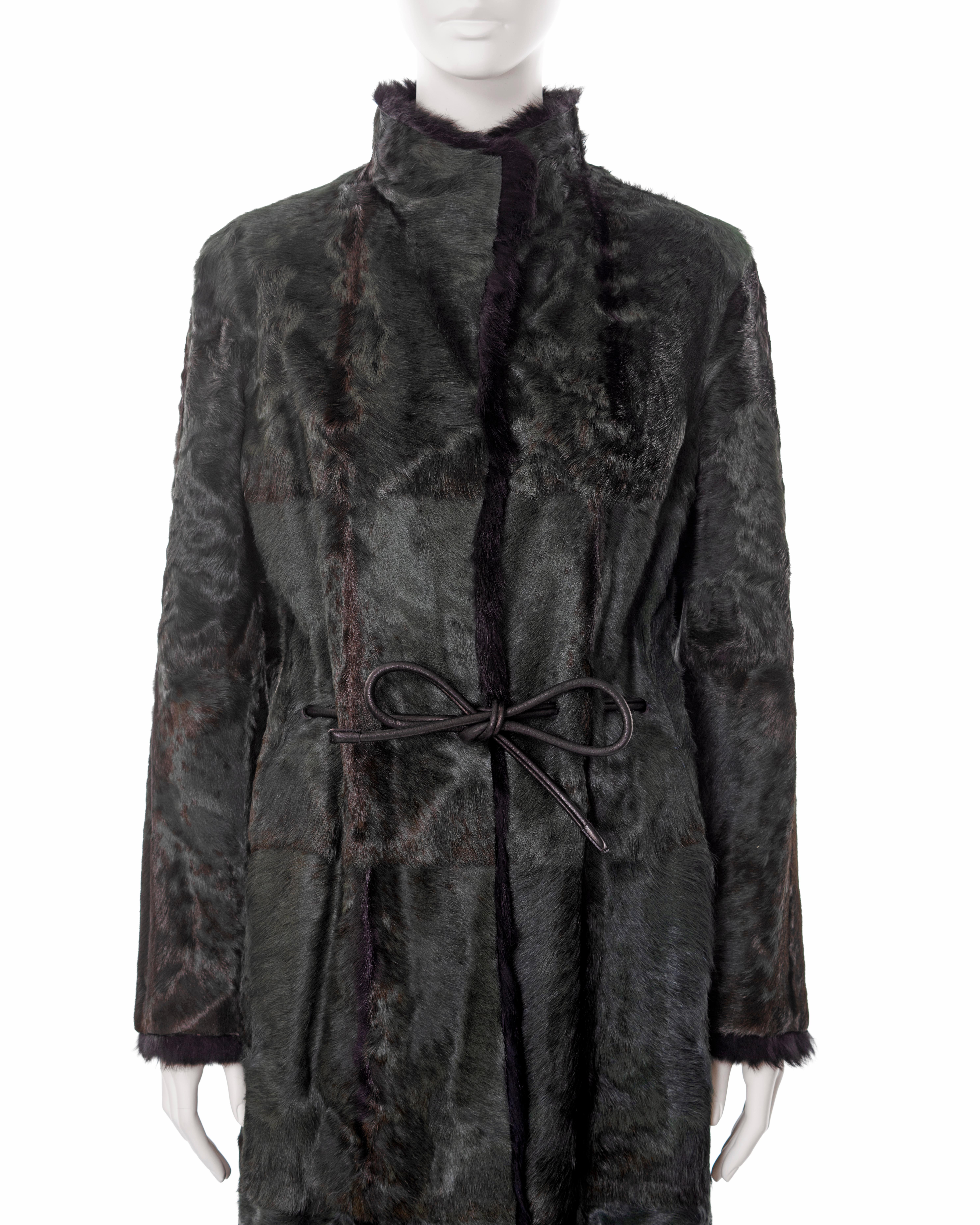 Manteau réversible Gucci by Tom Ford en fourrure verte et noire, automne-hiver 1999 Excellent état - En vente à London, GB
