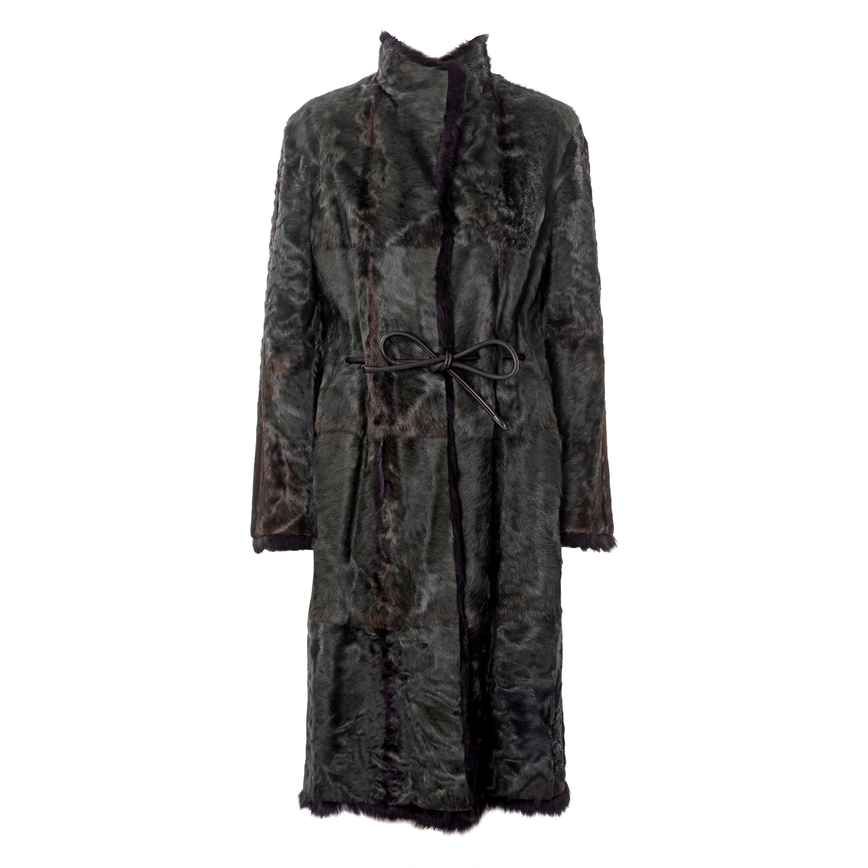 Gucci by Tom Ford abrigo de piel reversible verde y negro, fw 1999