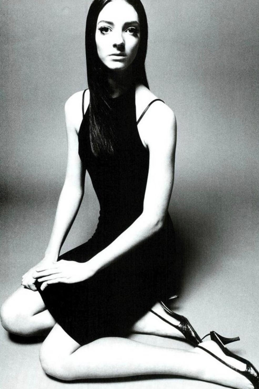 Gucci by Tom Ford Laufsteg-Bodycon-Halfterneck-Kleid mit G-Schnalle, Frühjahr-Sommer 1998 (Schwarz) im Angebot