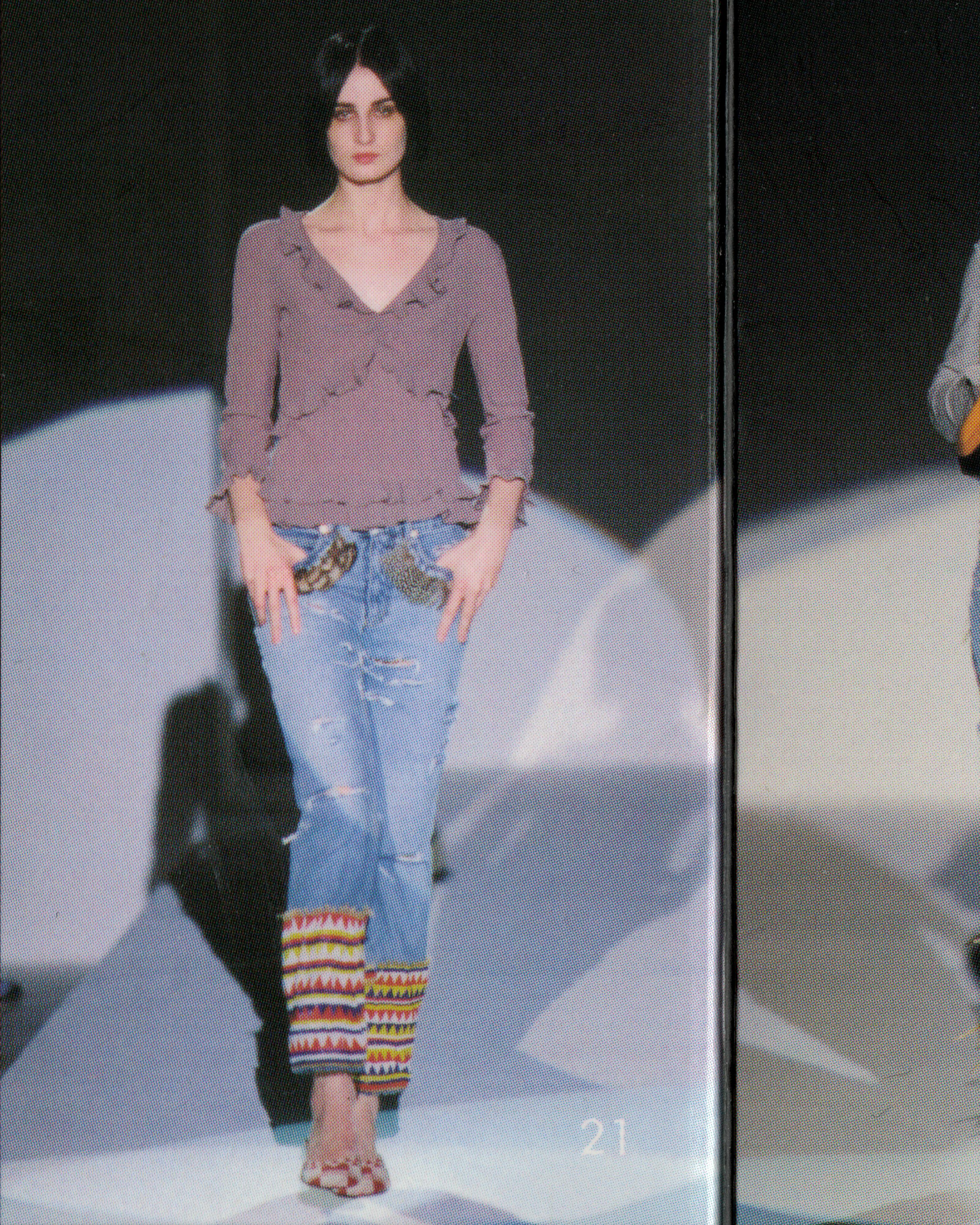Gucci by Tom Ford iconic runway ensemble. Grey silk blouse with ruffled trim, beaded and feathered denim jeans, and yellow silk feathered sandals.   

Spring-Summer 1999  

Top - IT 42 - FR 38 - UK 10 - US 6
Pants - IT 40 - FR 36 - UK 18 - US