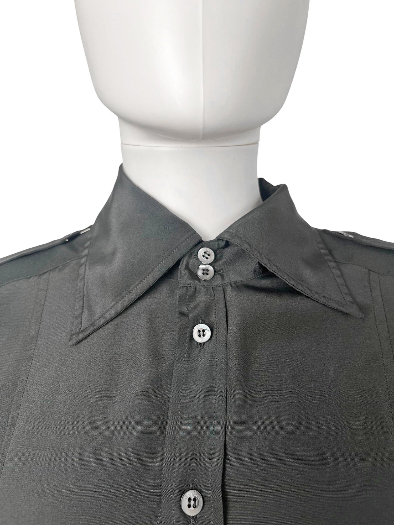 Femenino o masculino Gucci by Tom Ford S/S 1998 Camisa Militar Negra en venta