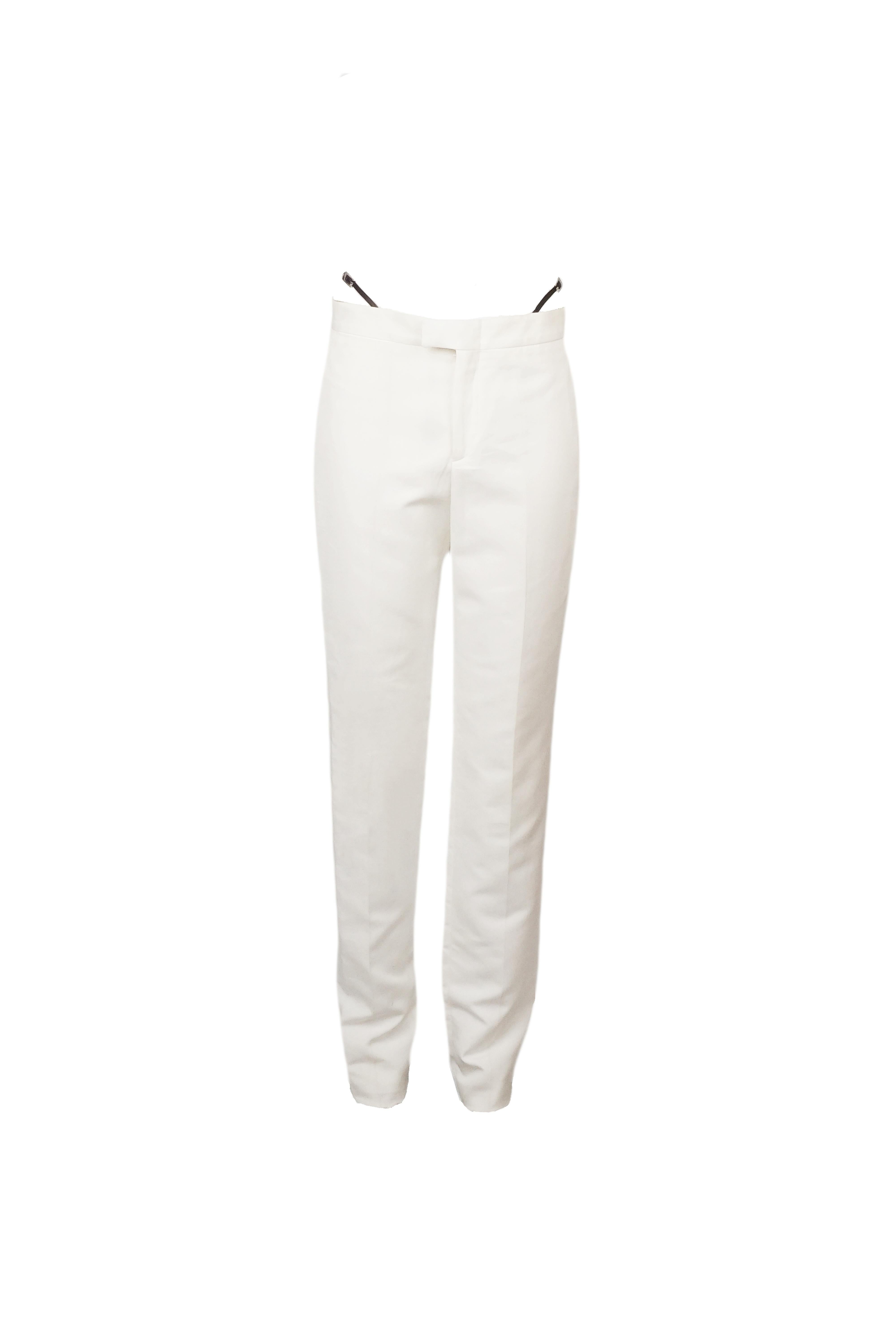 These classic white tailored pants are designed with a sleek straight-leg silhouette, offering timeless sophistication and versatility. Featuring a high-waist fit and minimal detailing, also a high-waist fit and minimal detailing of metal G buckled