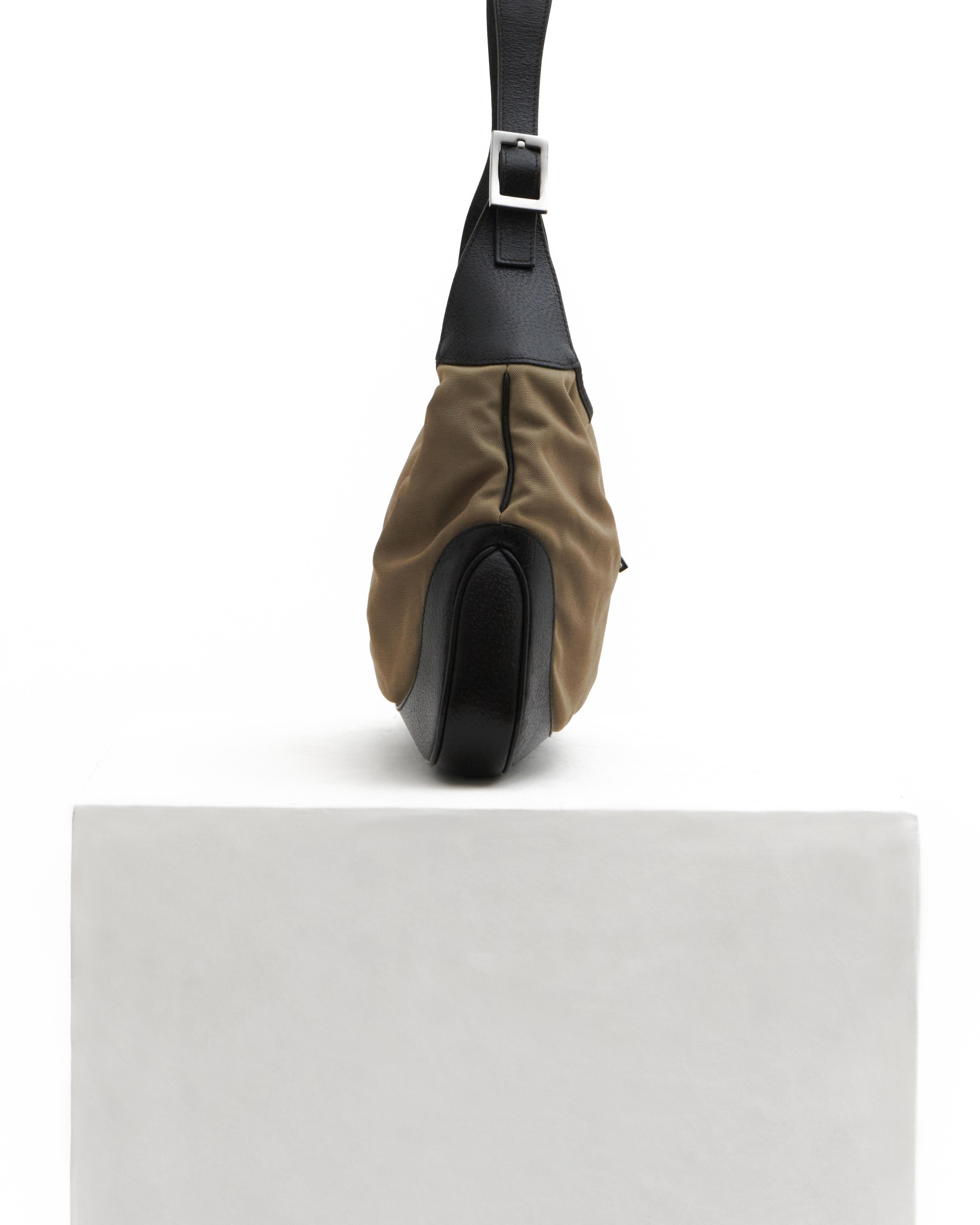Donna Gucci By Tom Ford S/S 1999 Khaki canvas leather Jackie hobo bag in vendita