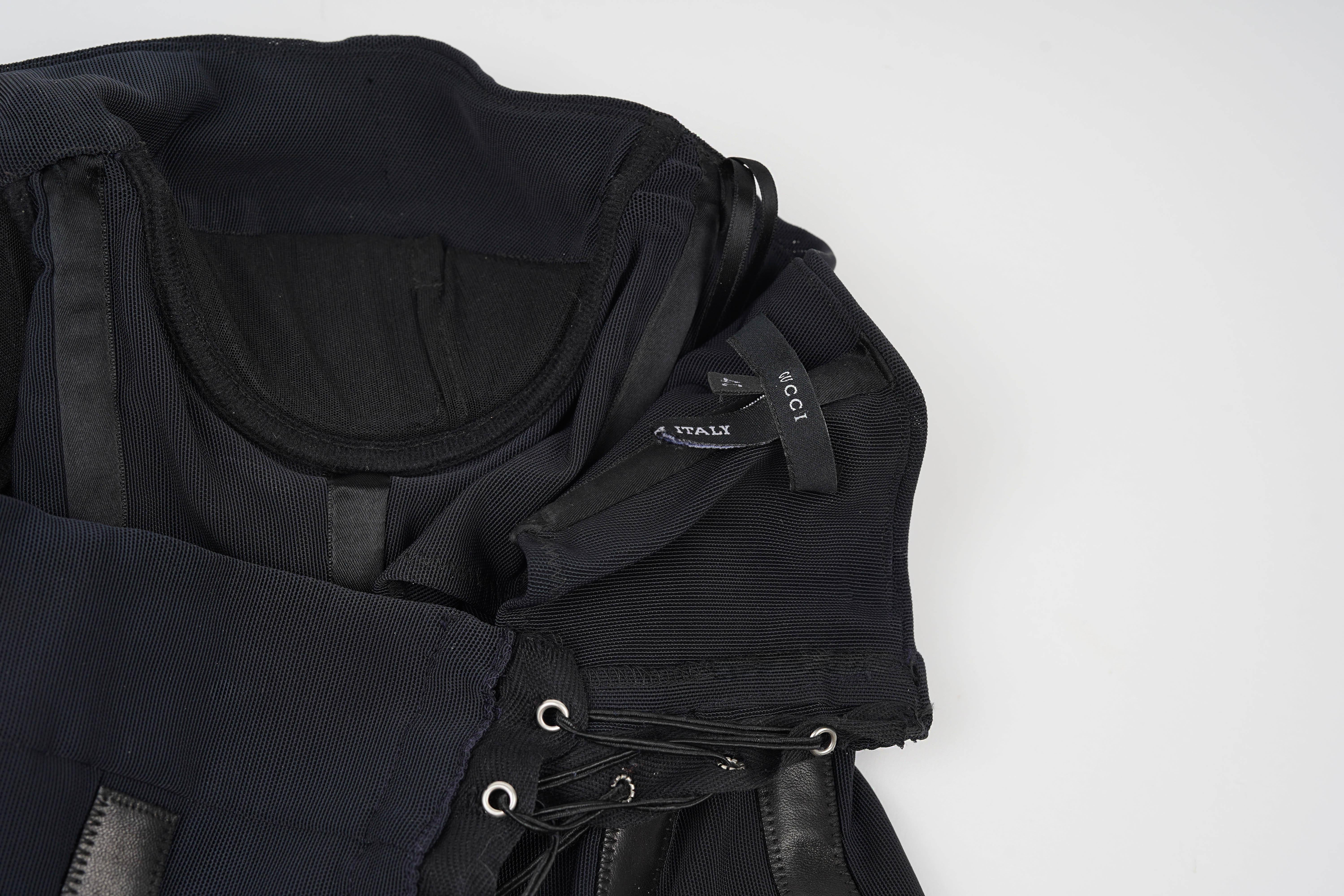 Top corseté noir Gucci by Tom Ford S/S 2001 - Runway Look 24 en vente 5