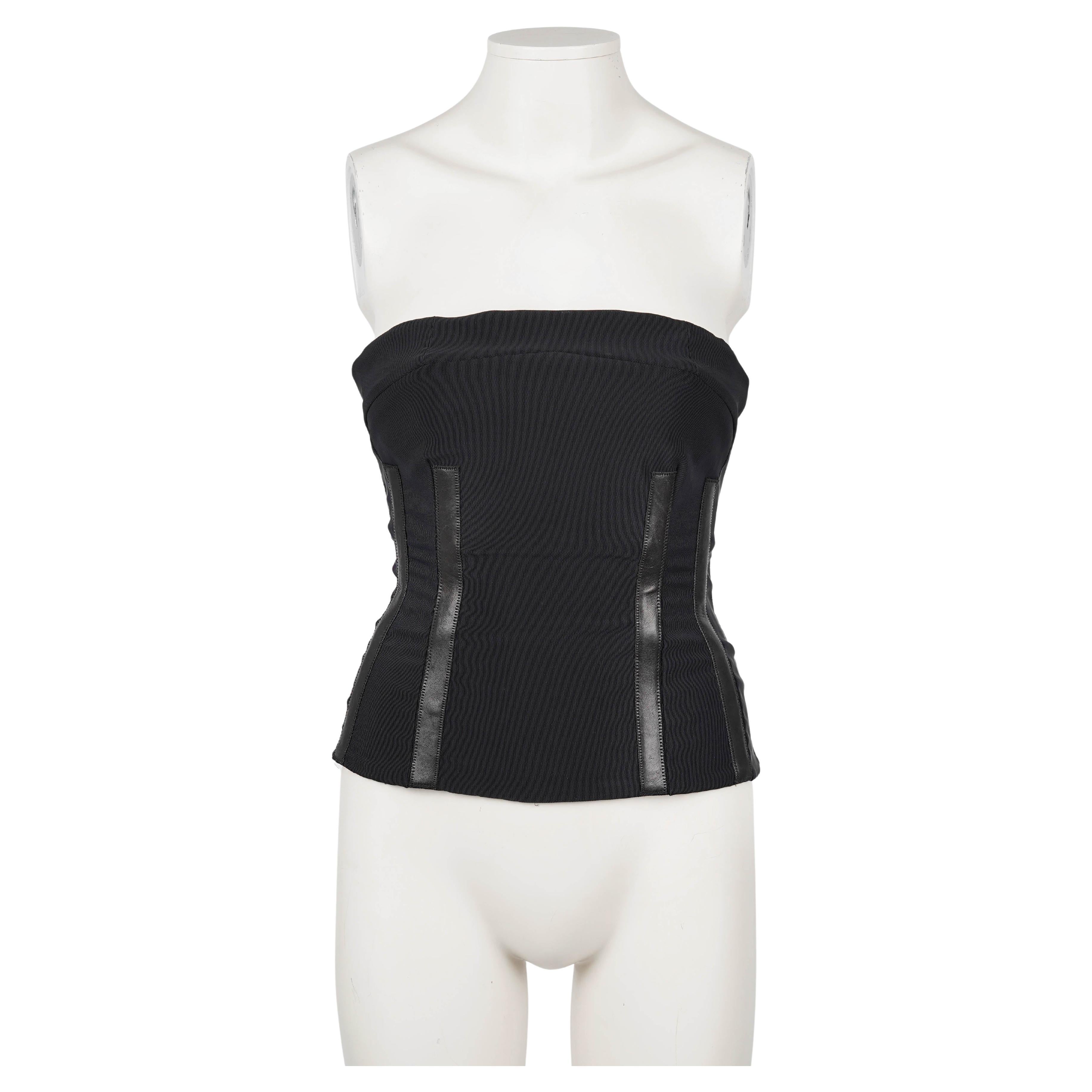 Gucci by Tom Ford S/S 2001 Top Corsé Negro - Pasarela Look 24