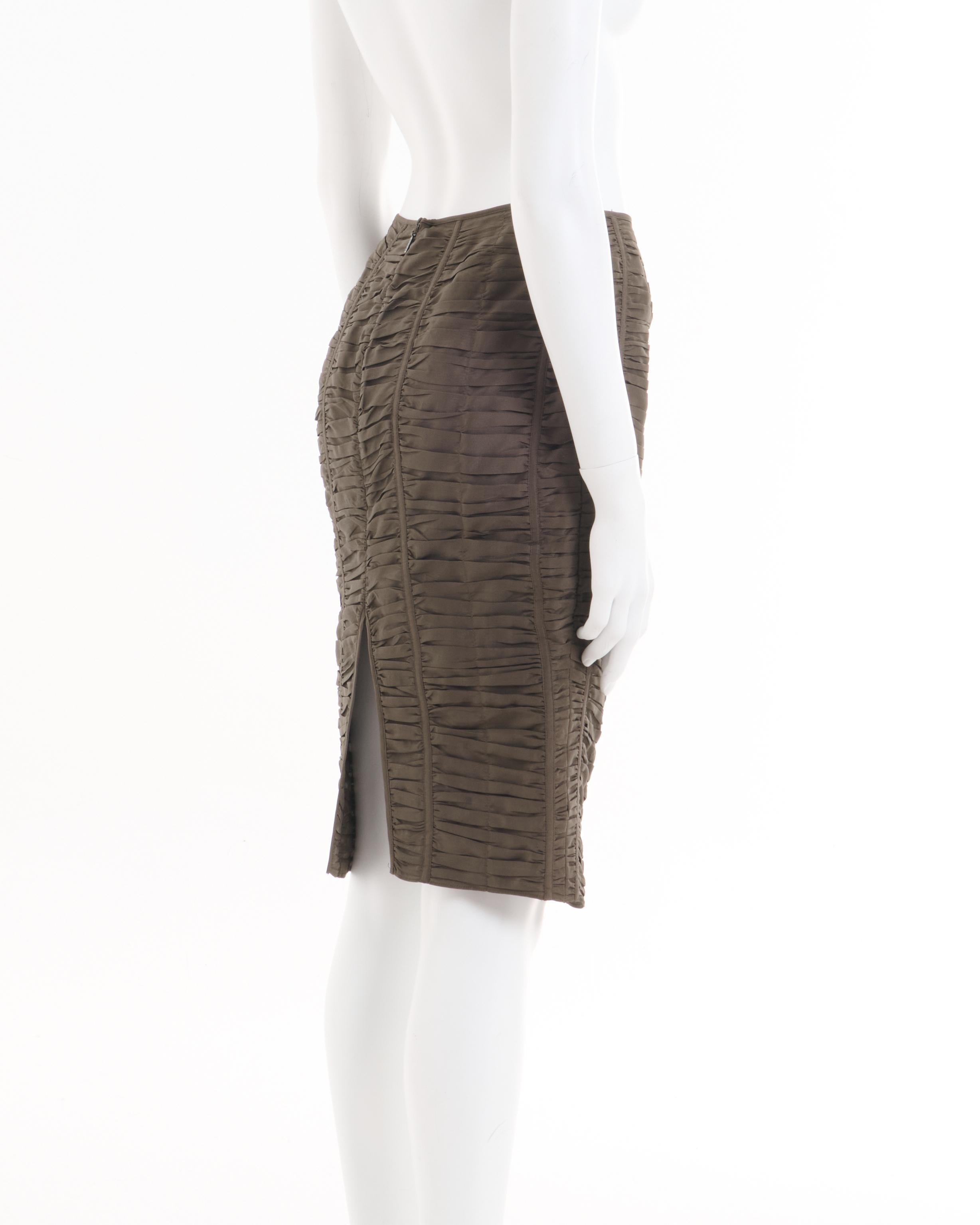 Black Gucci by Tom Ford S/S 2001 Taupe ruched silk skirt For Sale