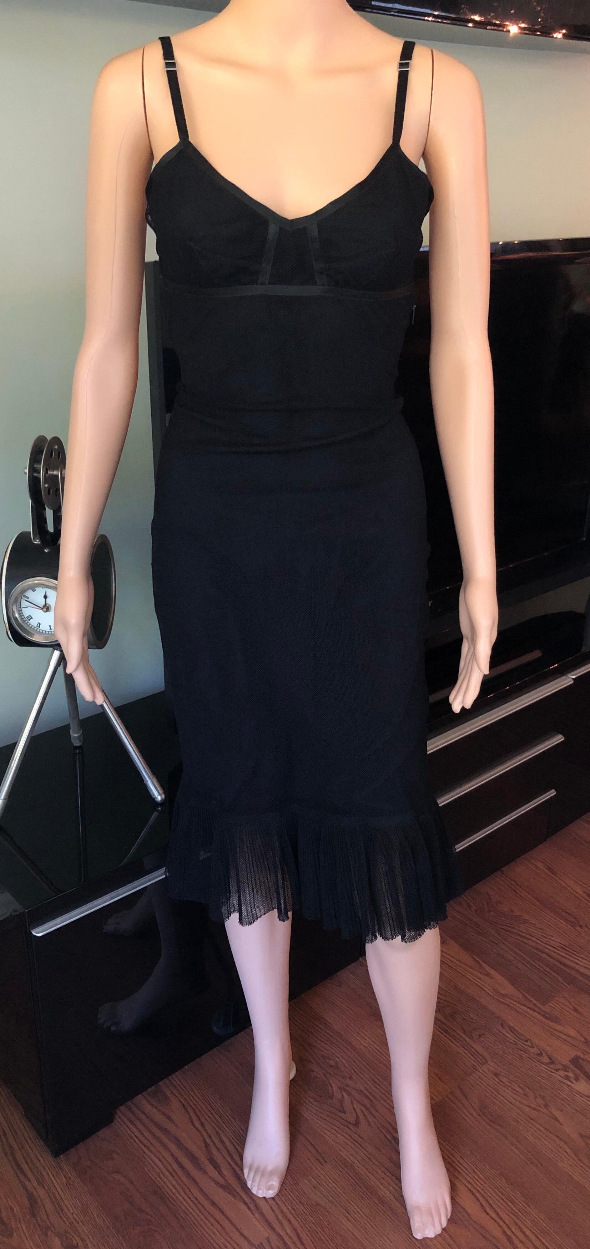 Gucci by Tom Ford F/W 2001 Cutout Back Mesh Black Dress In Good Condition For Sale In Naples, FL