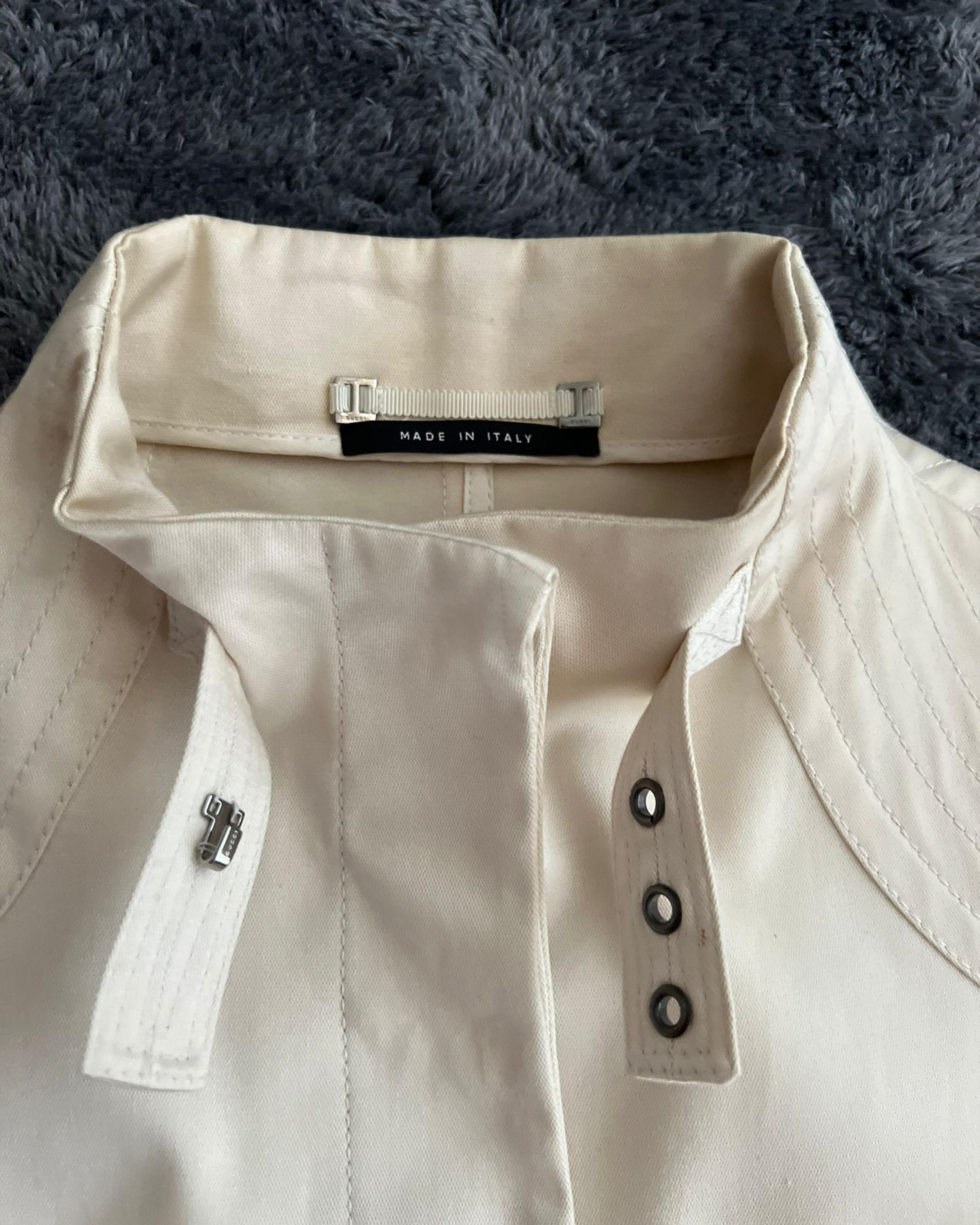 Gucci by Tom Ford S/S 2003 Abrigo Blanco Multibolsillos en venta 5