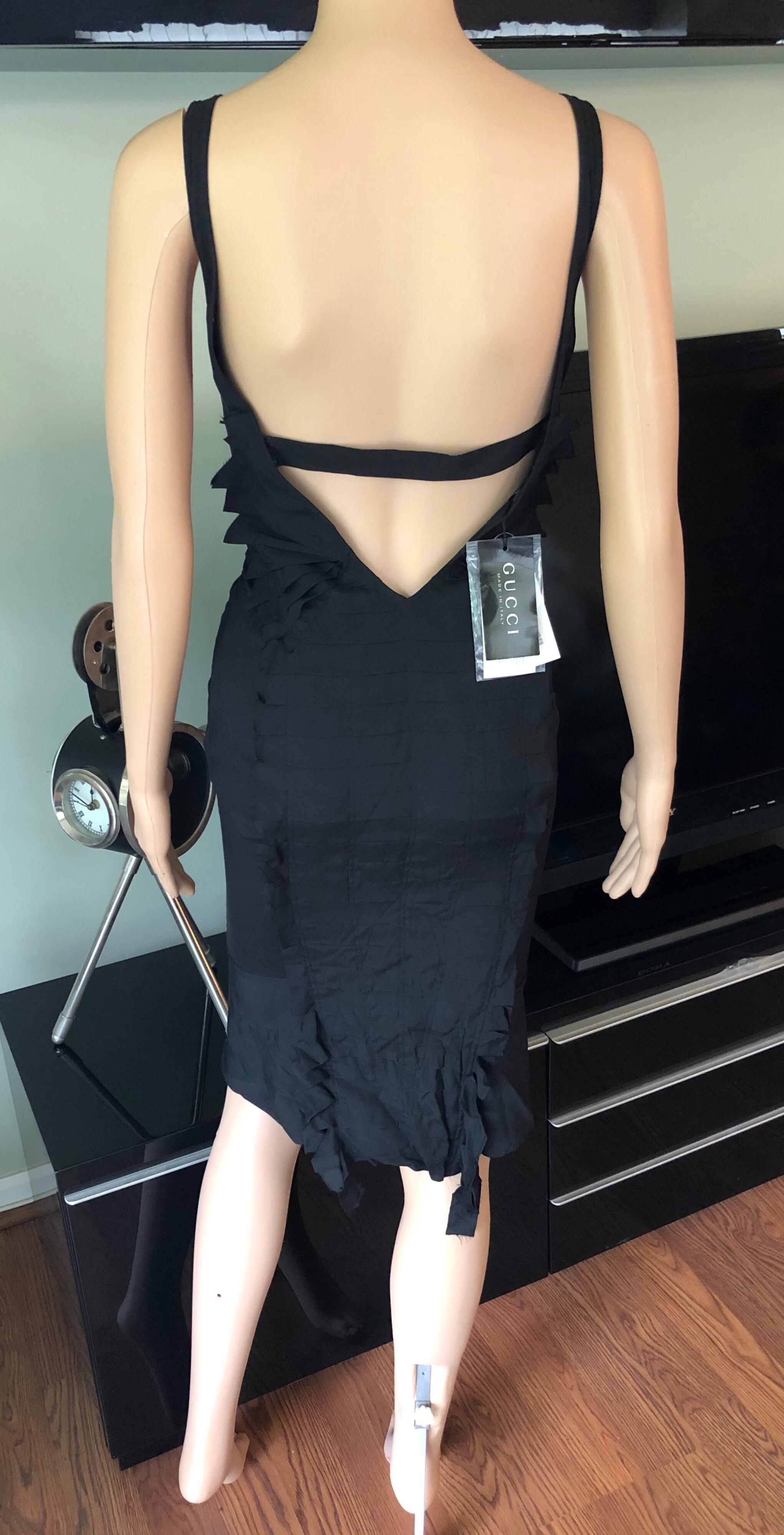 Schwarzes Kleid mit Ausschnitt von Gucci by Tom Ford, S/S 2004 Damen im Angebot
