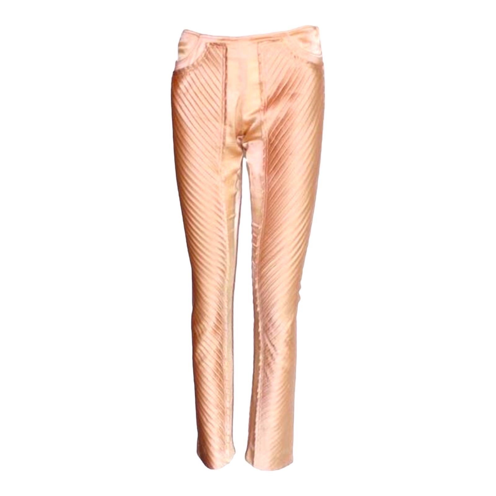 GUCCI BY TOM FORD - P/E 2004 - Completo in seta sfrangiata Pantaloni e giacca a pieghe Blazer in vendita 4