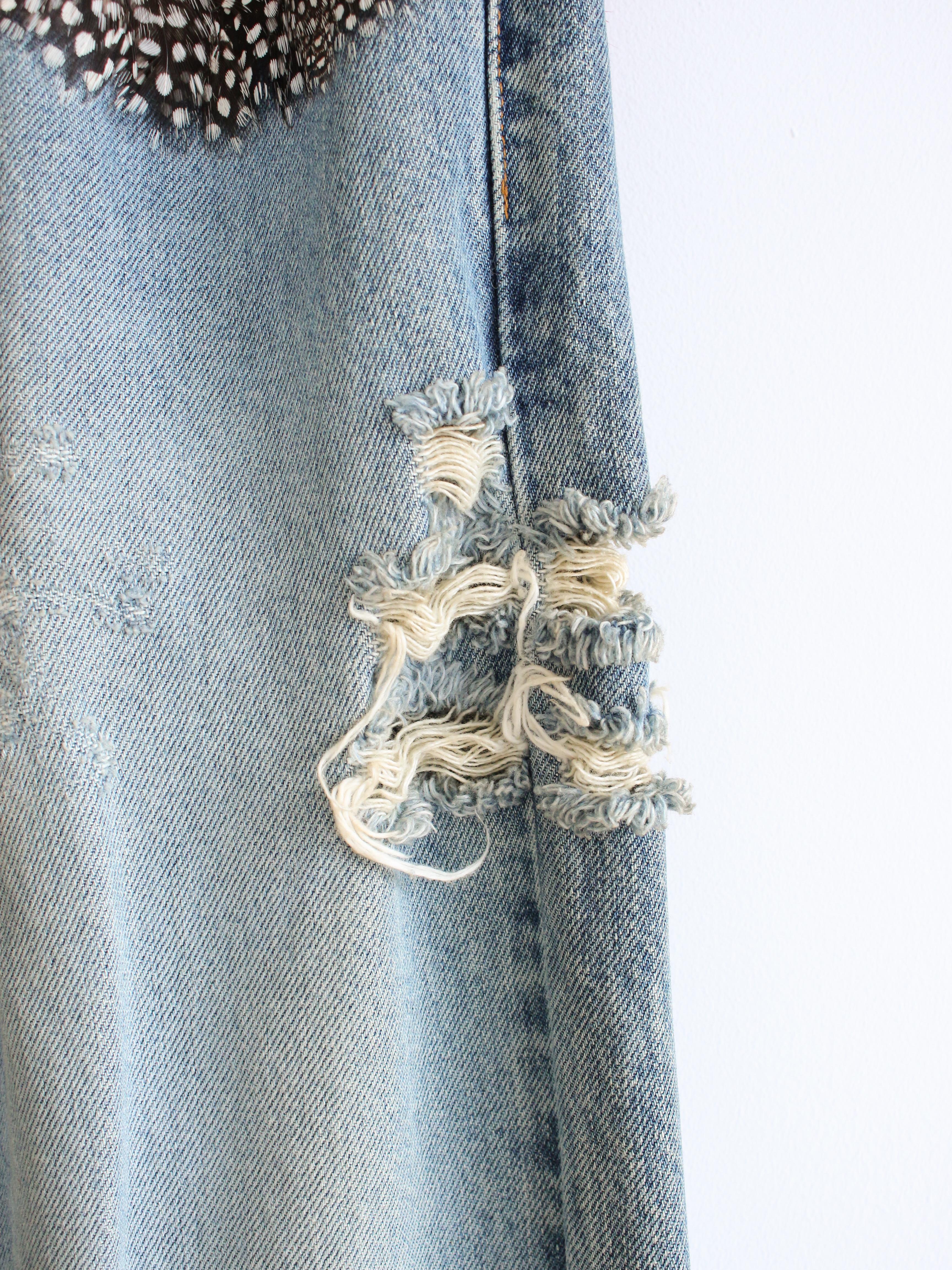 Gucci by Tom Ford S/S99 Runway Distressed Blue Denim Beaded Jeans With Feathers 13
