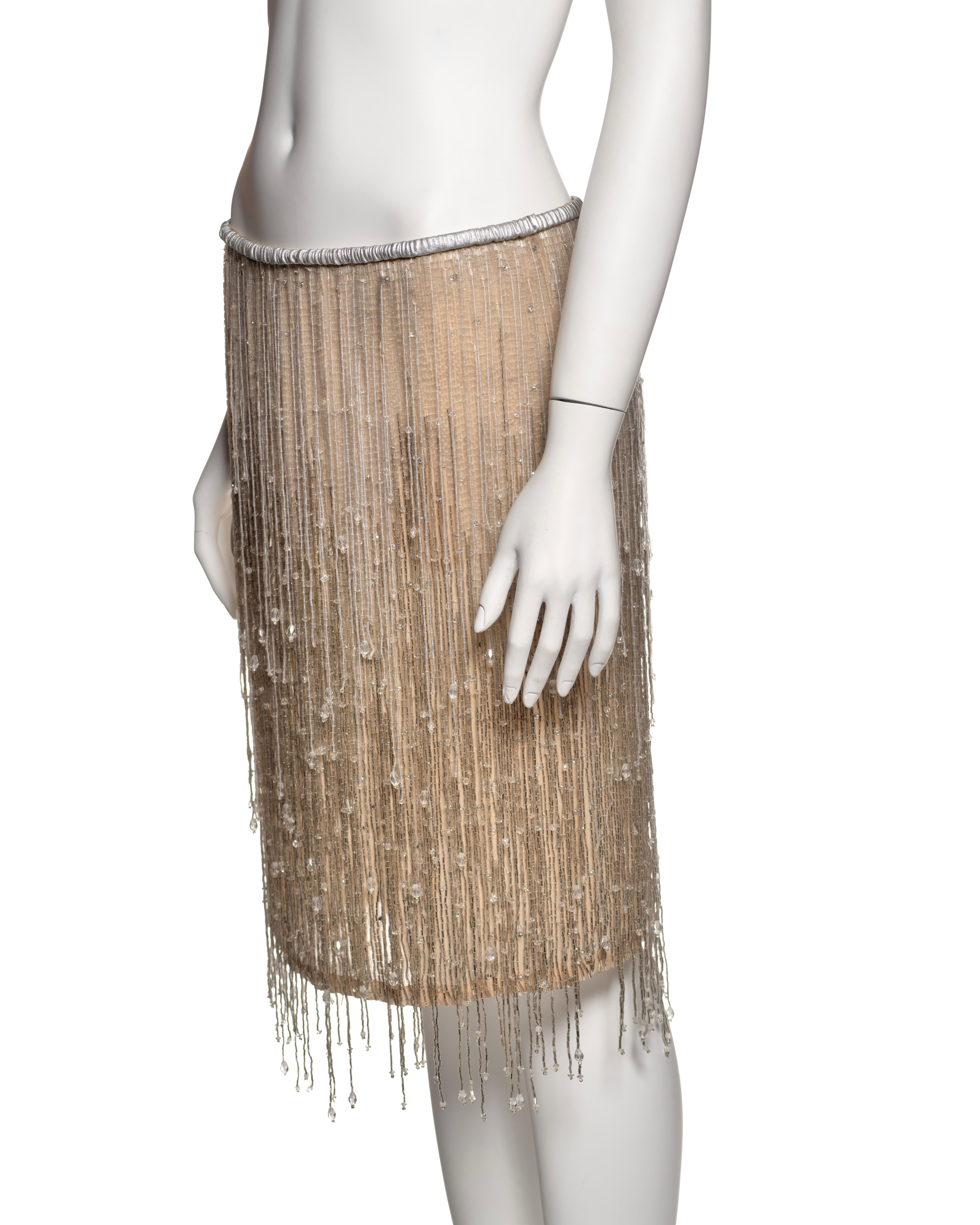 Jupe Gucci by Tom Ford à franges perlées argentées en soie et cuir, SS 1999 en vente 11