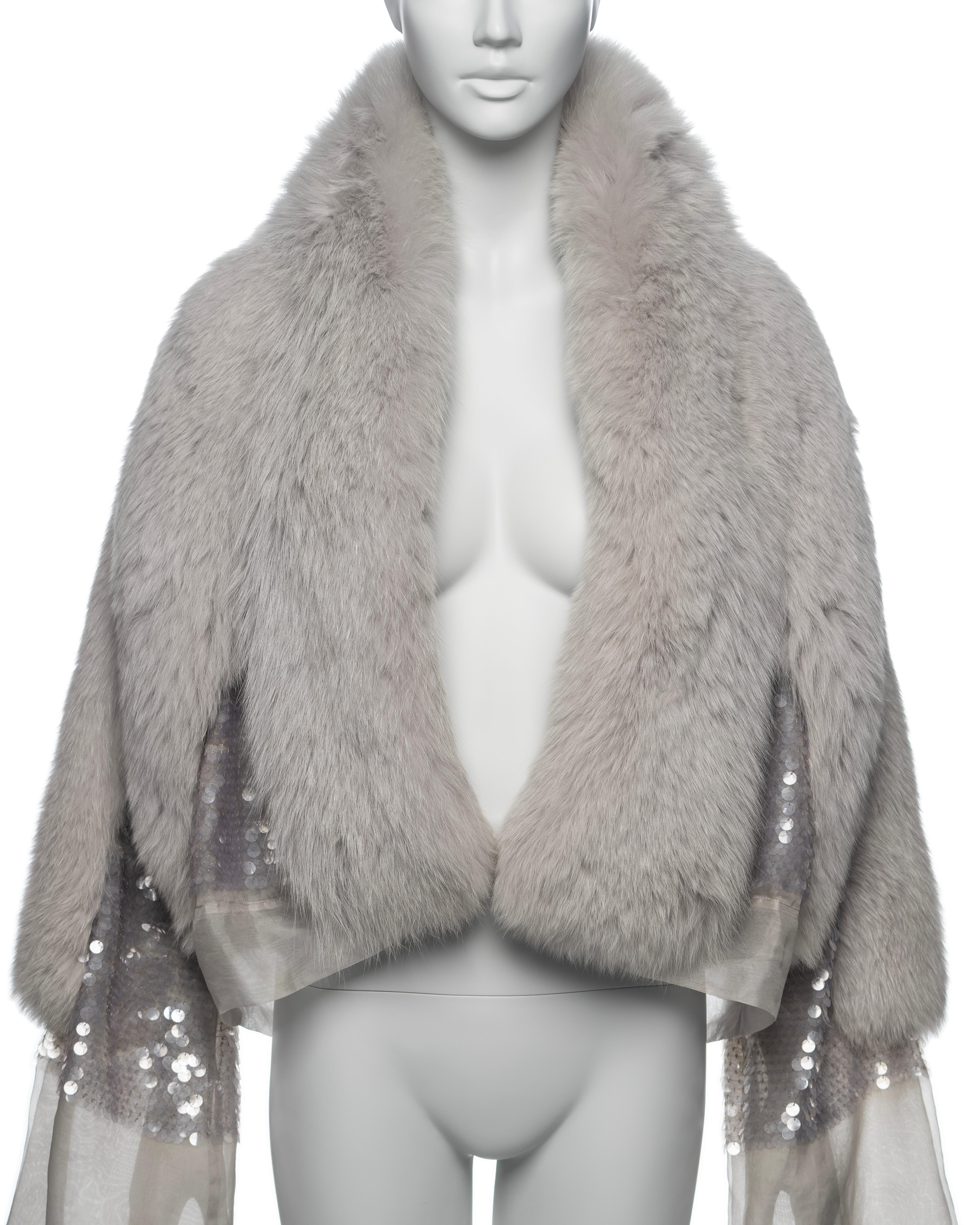 Gucci by Tom Ford Silver Fox Fur and Sequin Silk Organza Wrap Jacket, FW 2004 In Excellent Condition In London, GB