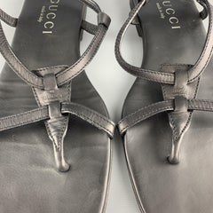 GUCCI by TOM FORD Size 10 Black Leather T Strap Thong Sandals