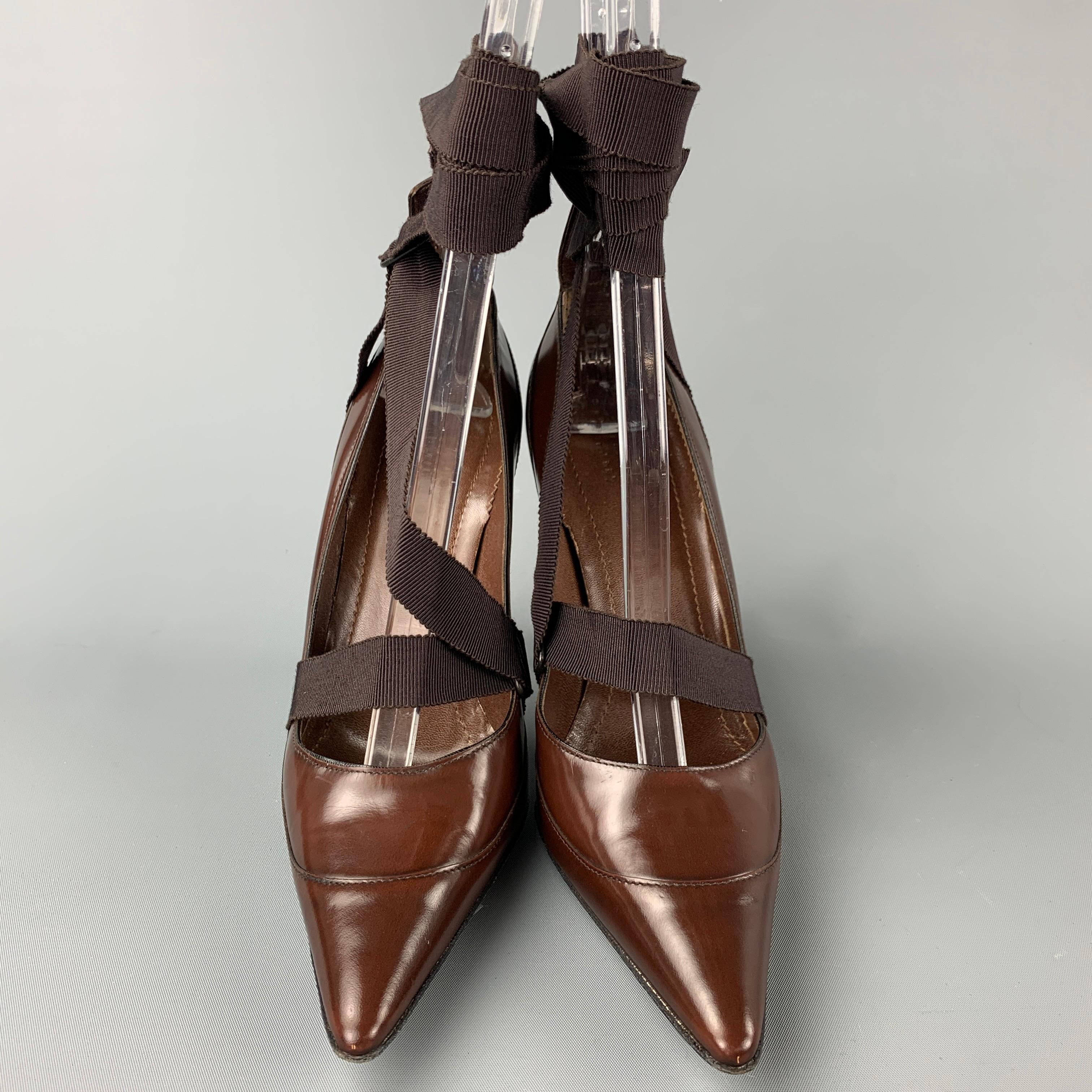 GUCCI by TOM FORD Tamaño 6.5 Bombas con correa de cinta de cuero marrón en Bueno Estado en San Francisco, CA