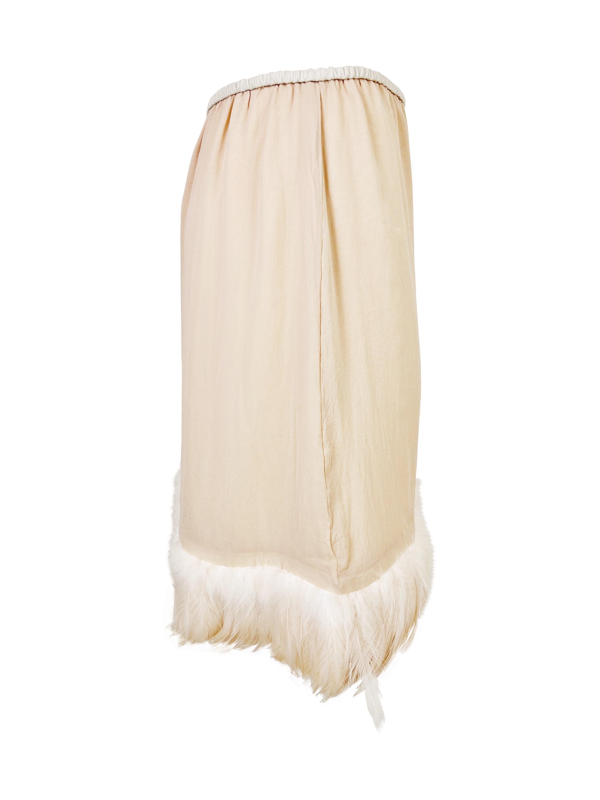 Gucci by Tom Ford Spring 1999 Feather Trim Silk Skirt In Excellent Condition In Prague, CZ