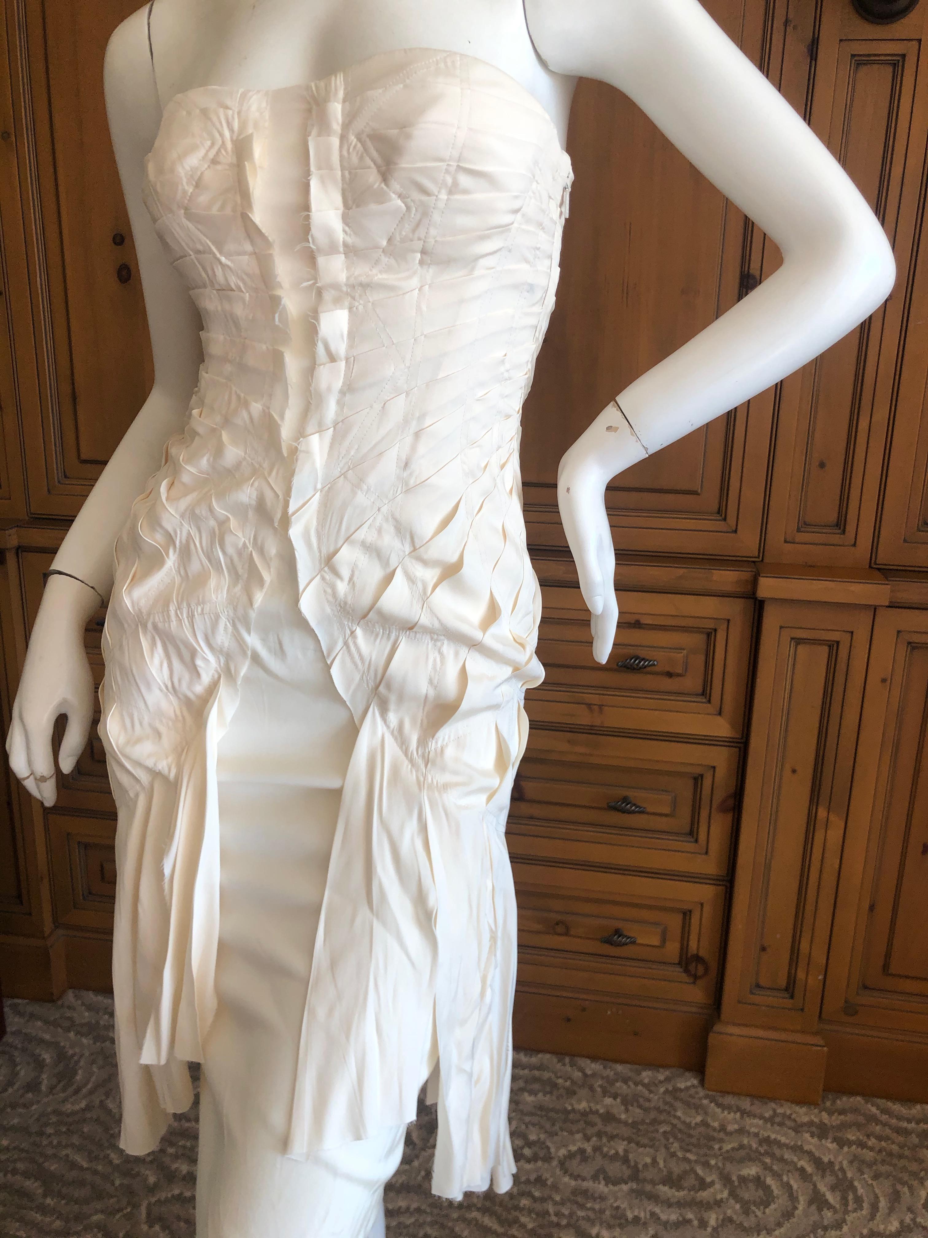 Women's Gucci by Tom Ford Spring 2003 Sexy Strapless Ivory Ribbon Dress For Sale