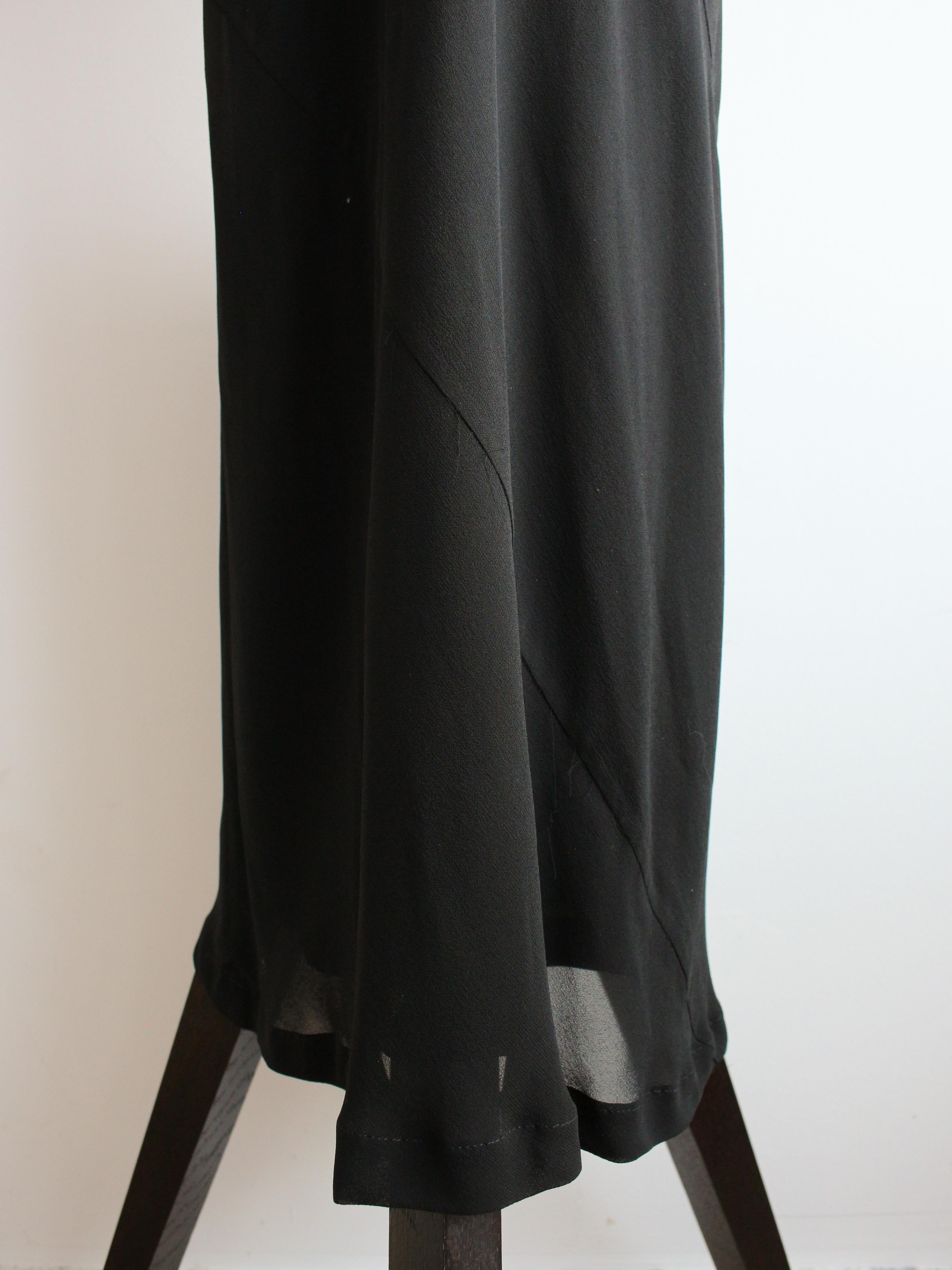 Gucci by Tom Ford Primavera/Verano 1997 Vestido de crepé de seda negro con corte al bies en seda en venta 7