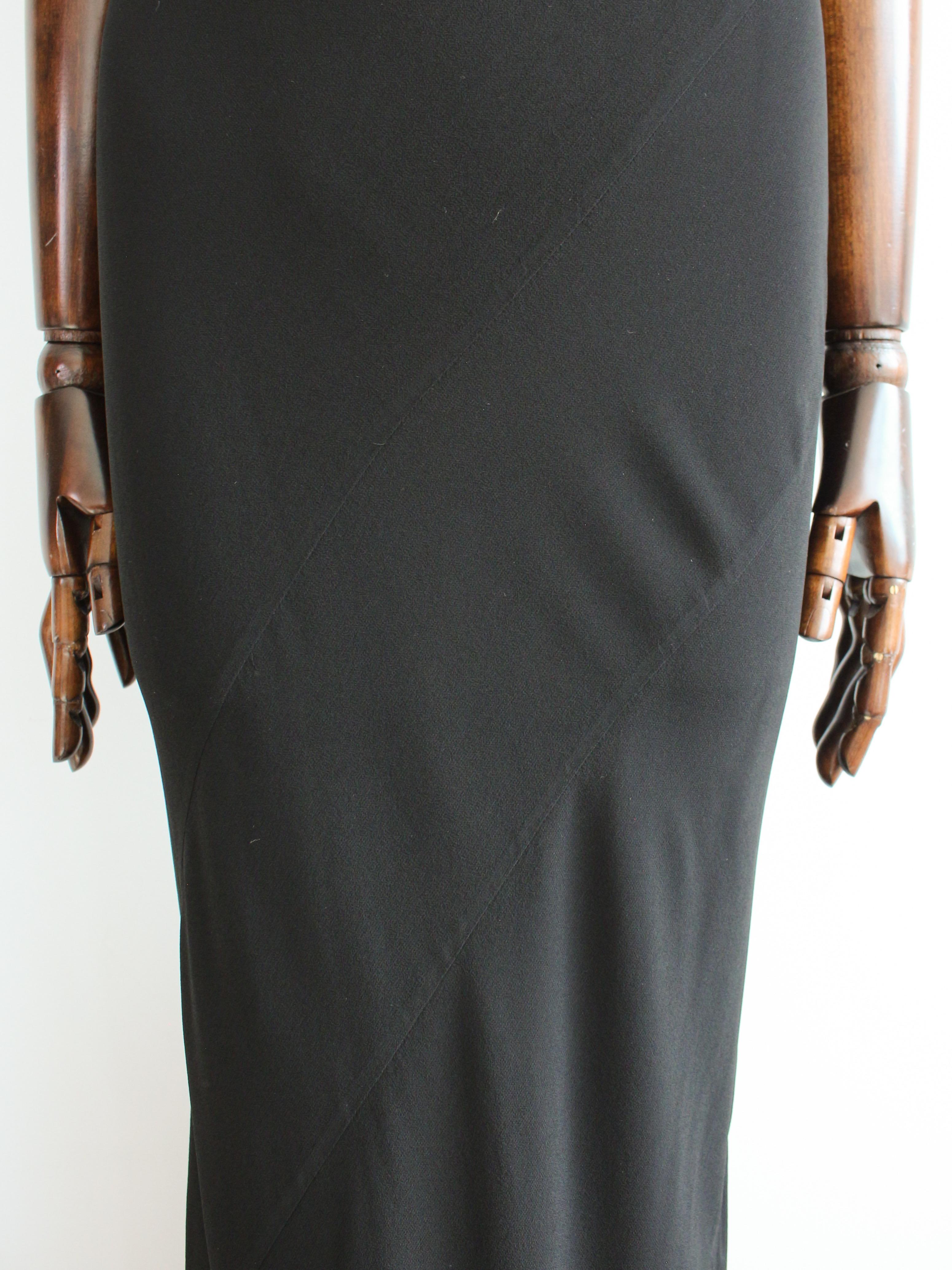 Gucci by Tom Ford Primavera/Verano 1997 Vestido de crepé de seda negro con corte al bies en seda en venta 12