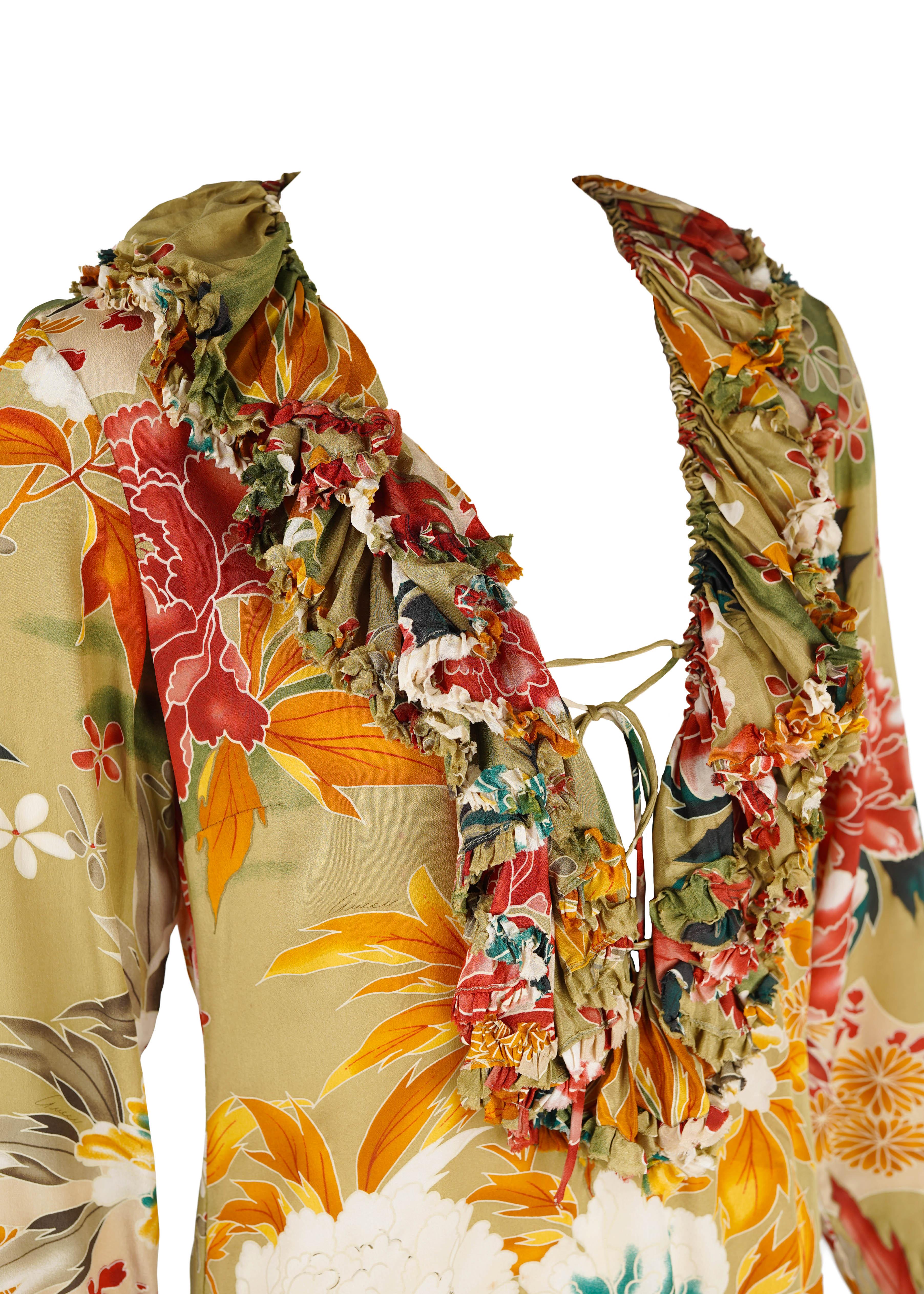 Gucci by Tom Ford Spring/Summer 2003 Robe à volants en soie florale IT42 en vente 1