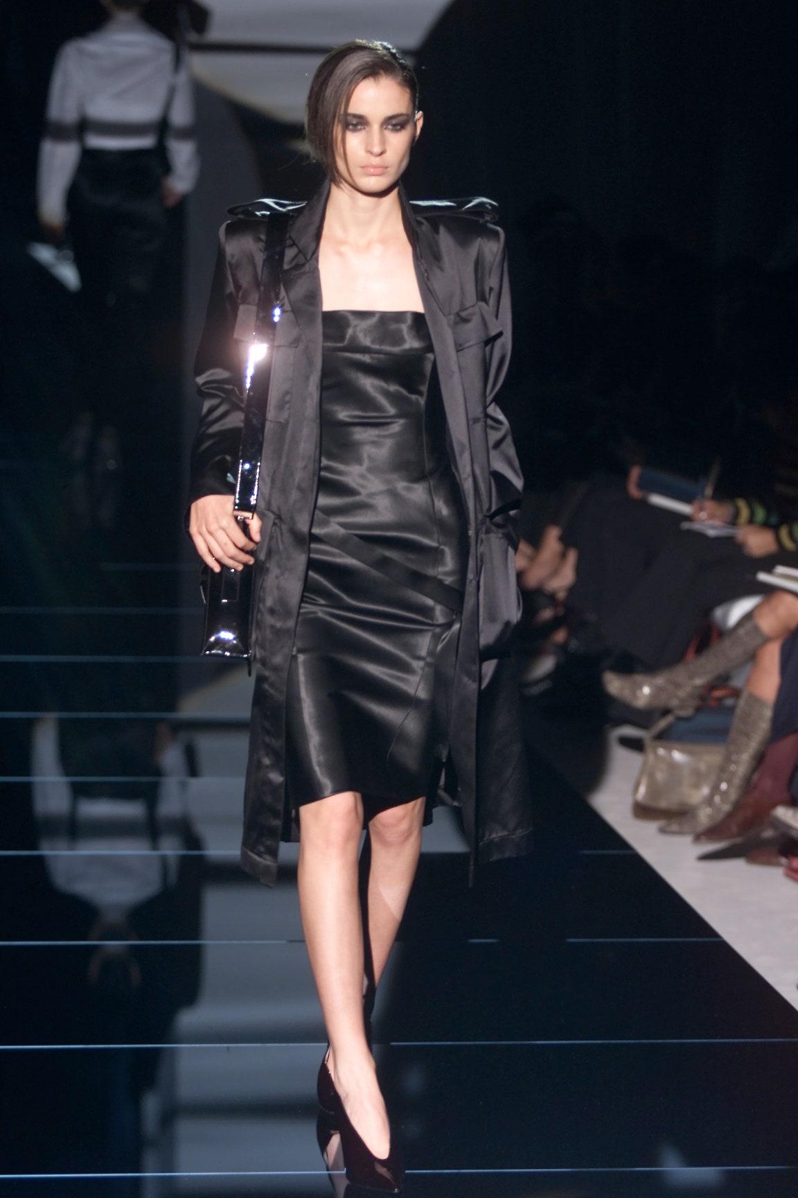 GUCCI BY TOM FORD SS 01 Iconic strapless whalebone bustier satin dress For Sale 1