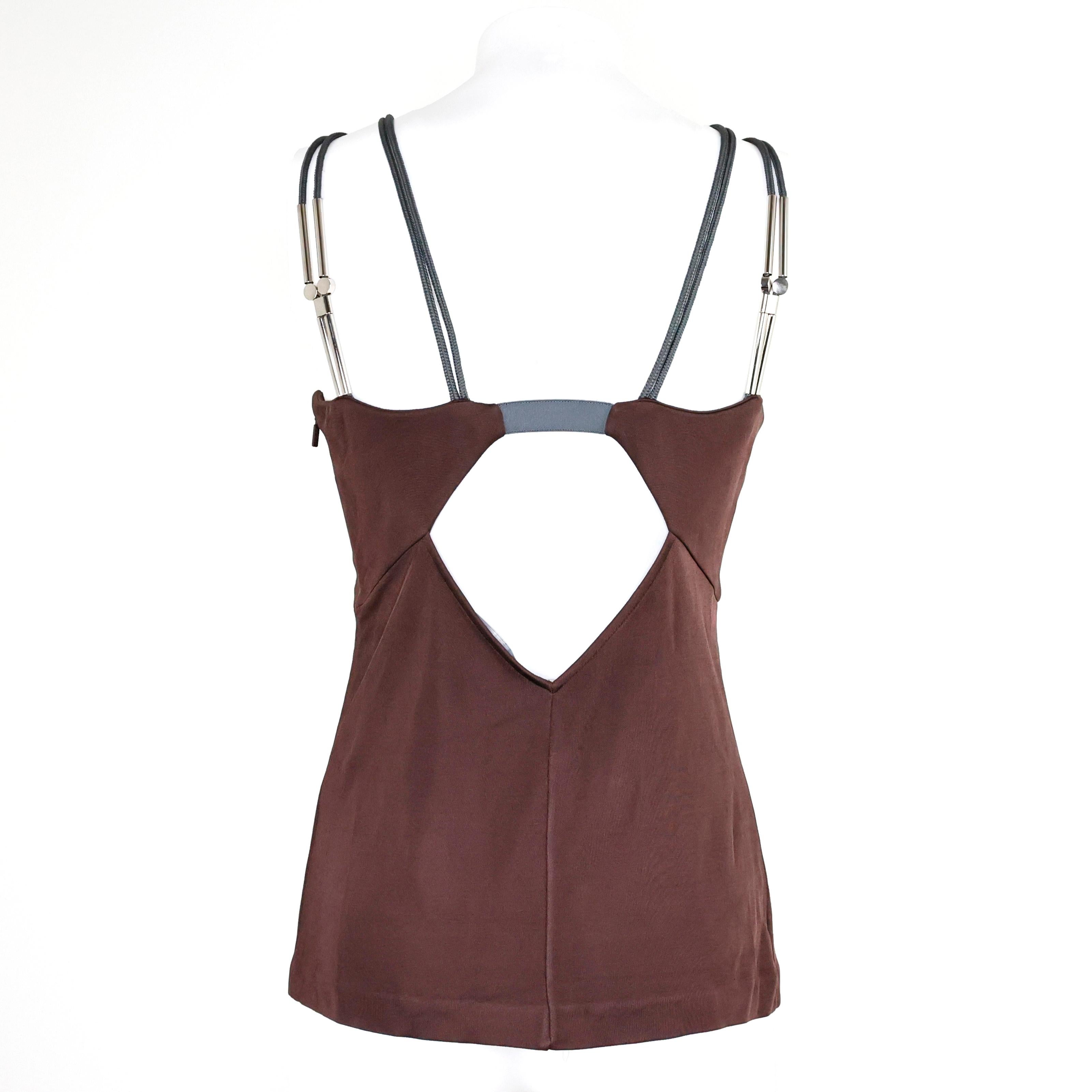 Gucci sleeveless embellished brown top. Size M

Condition:
Really good.