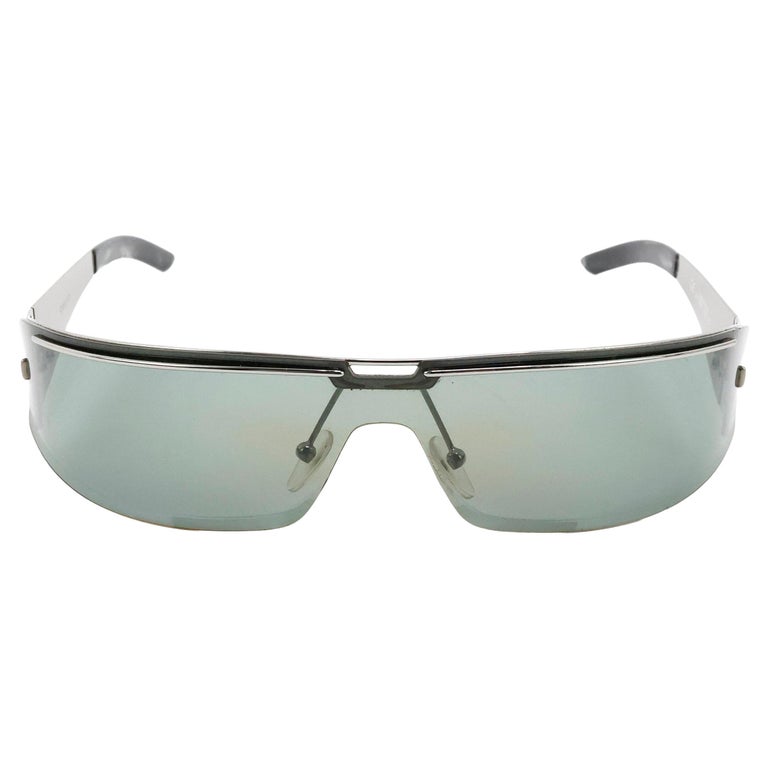 Gucci by Tom Ford Sunglasses at 1stDibs display picture 1