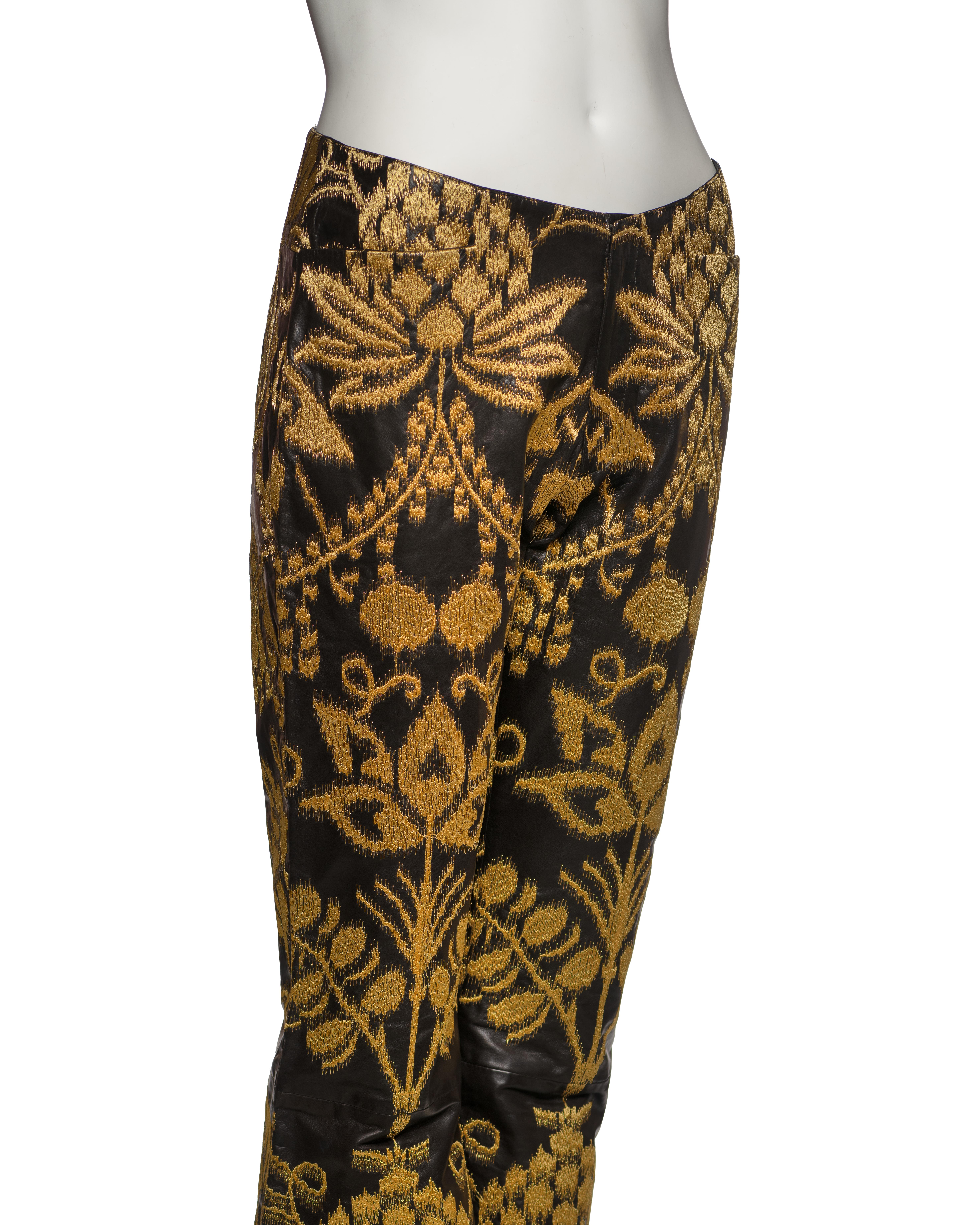 Pantaloni Gucci by Tom Ford Unisex in pelle broccata nera e oro, SS 2000 in vendita 1