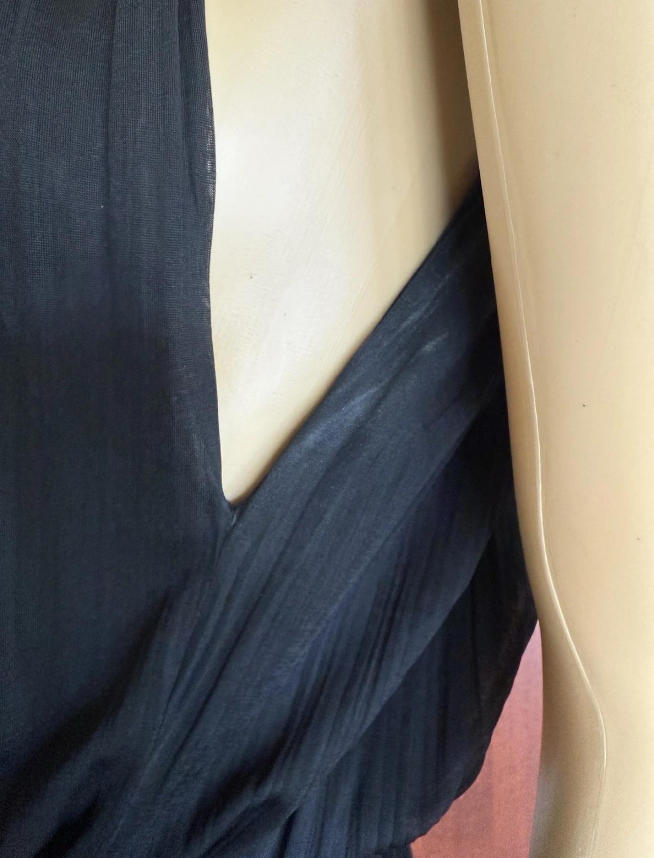 GUCCI by TOM FORD Vintage S/S 2000 Vestido drapeado de cuello alto con lazos de cuero 42 en Bueno estado para la venta en Woodland Hills, CA