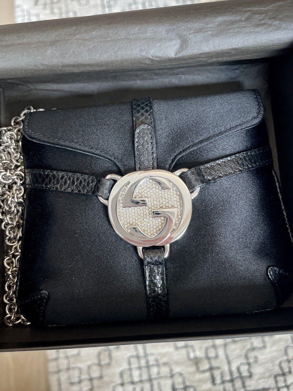 GUCCI by TOM FORD Vintage Swarovski Crystal Mini Evening Bag In New Condition For Sale In Leonardo, NJ