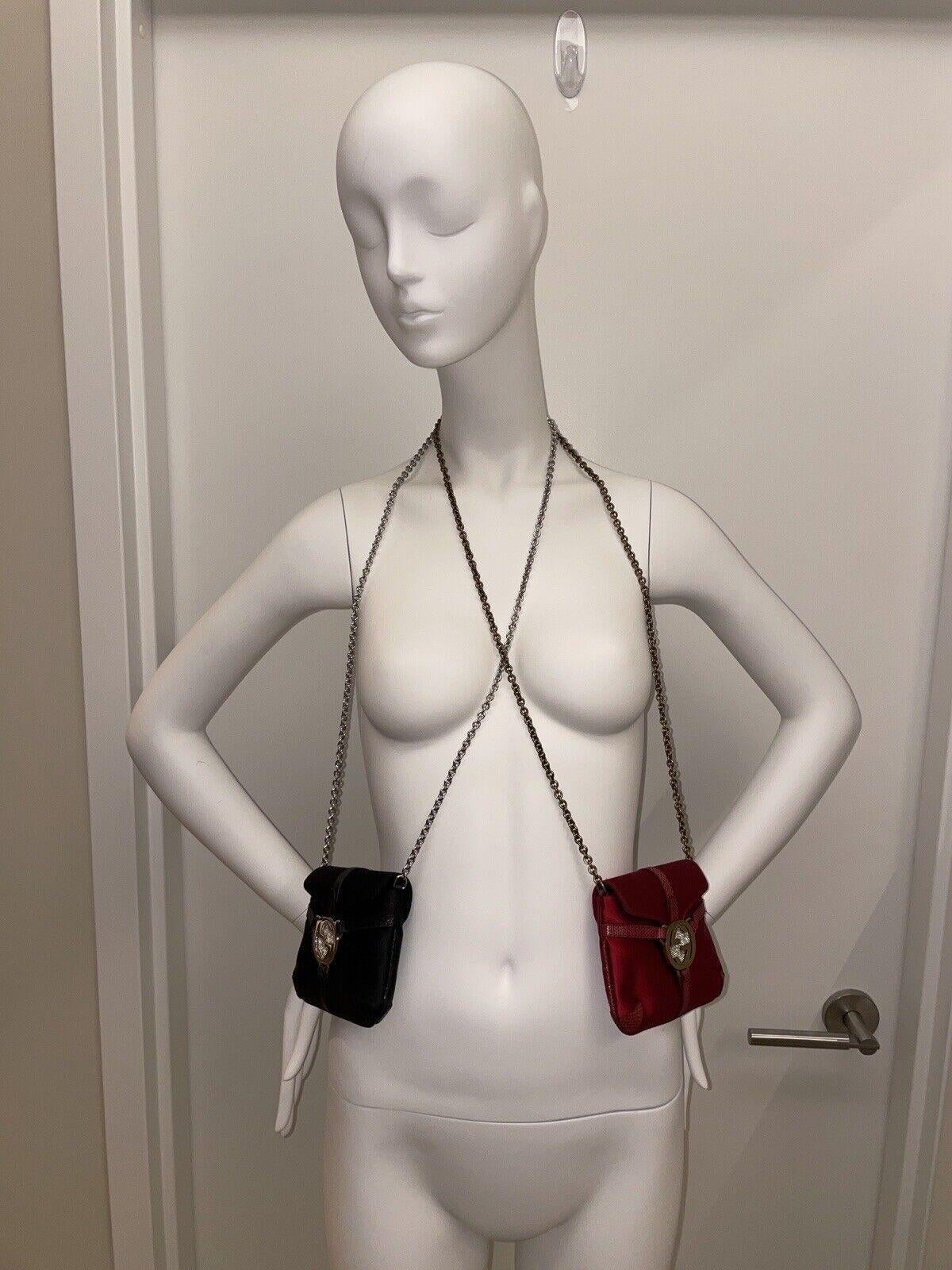 GUCCI by TOM FORD 2003 Vintage Swarovski Crystal Mini Micro Evening Bag Purse In New Condition In Leonardo, NJ