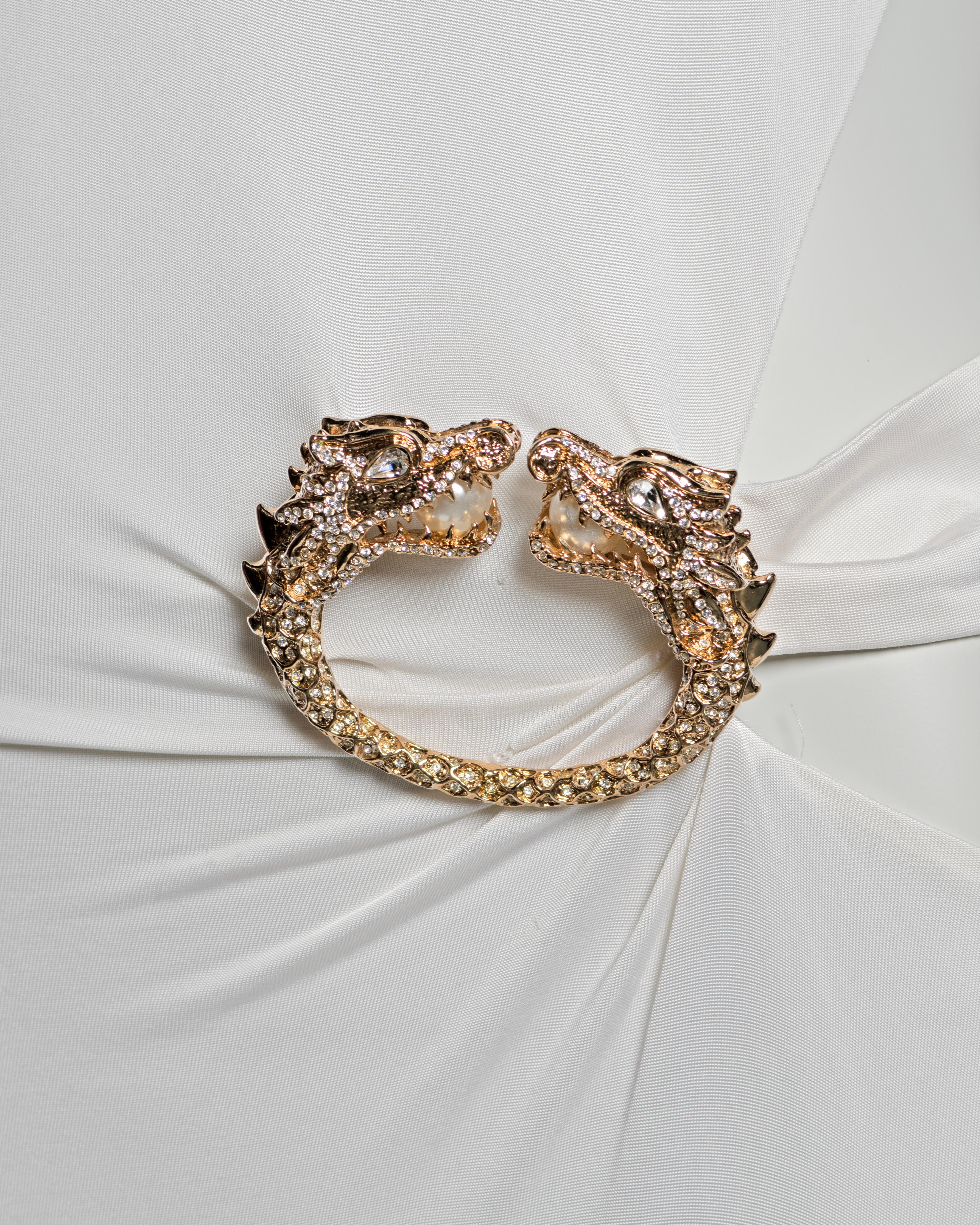 Gucci by Tom Ford White Evening Dress with Gold Crystal Dragon Brooch, FW 2004 In Good Condition For Sale In London, GB