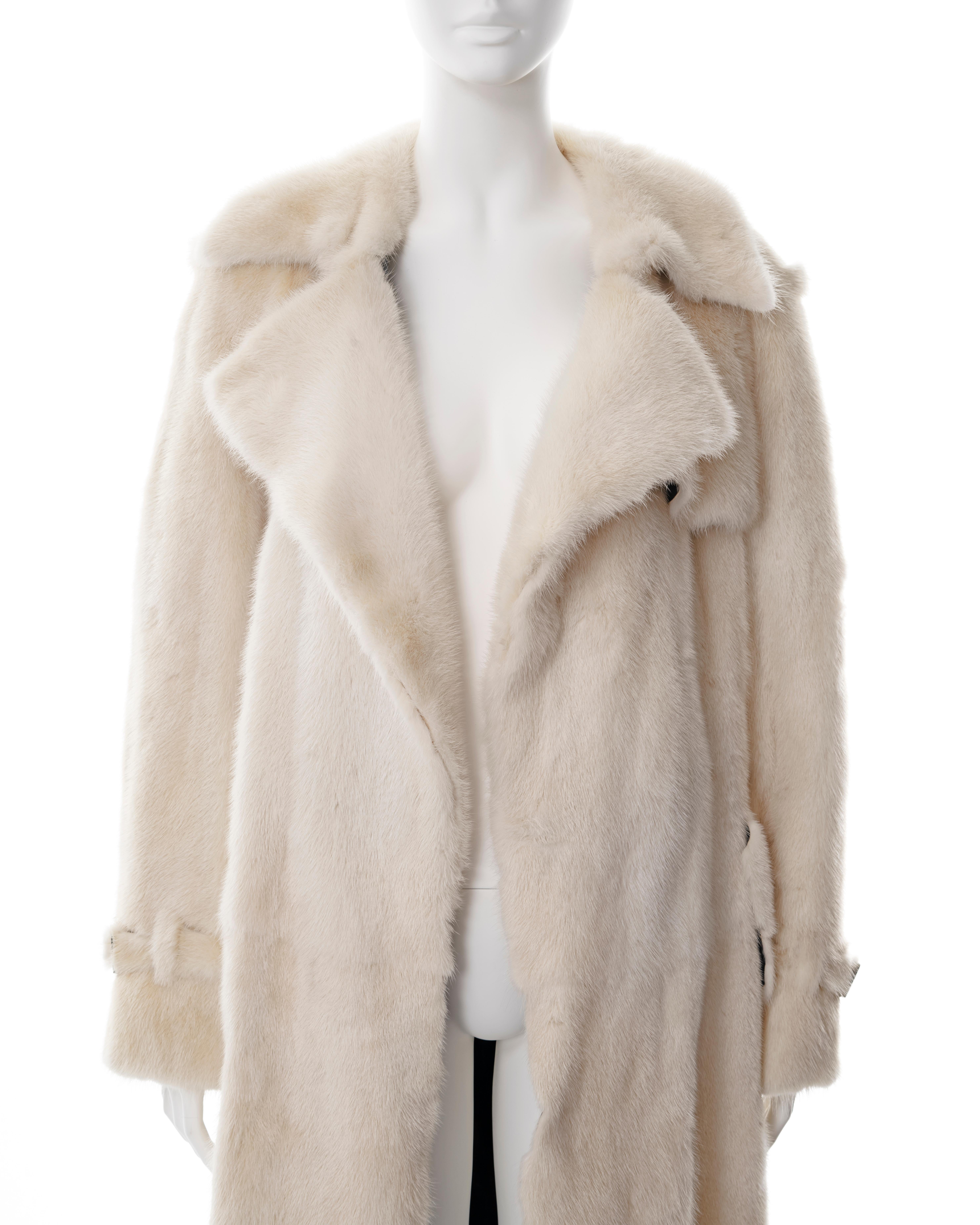 Gucci by Tom Ford white mink fur trench coat, fw 1998 For Sale 1