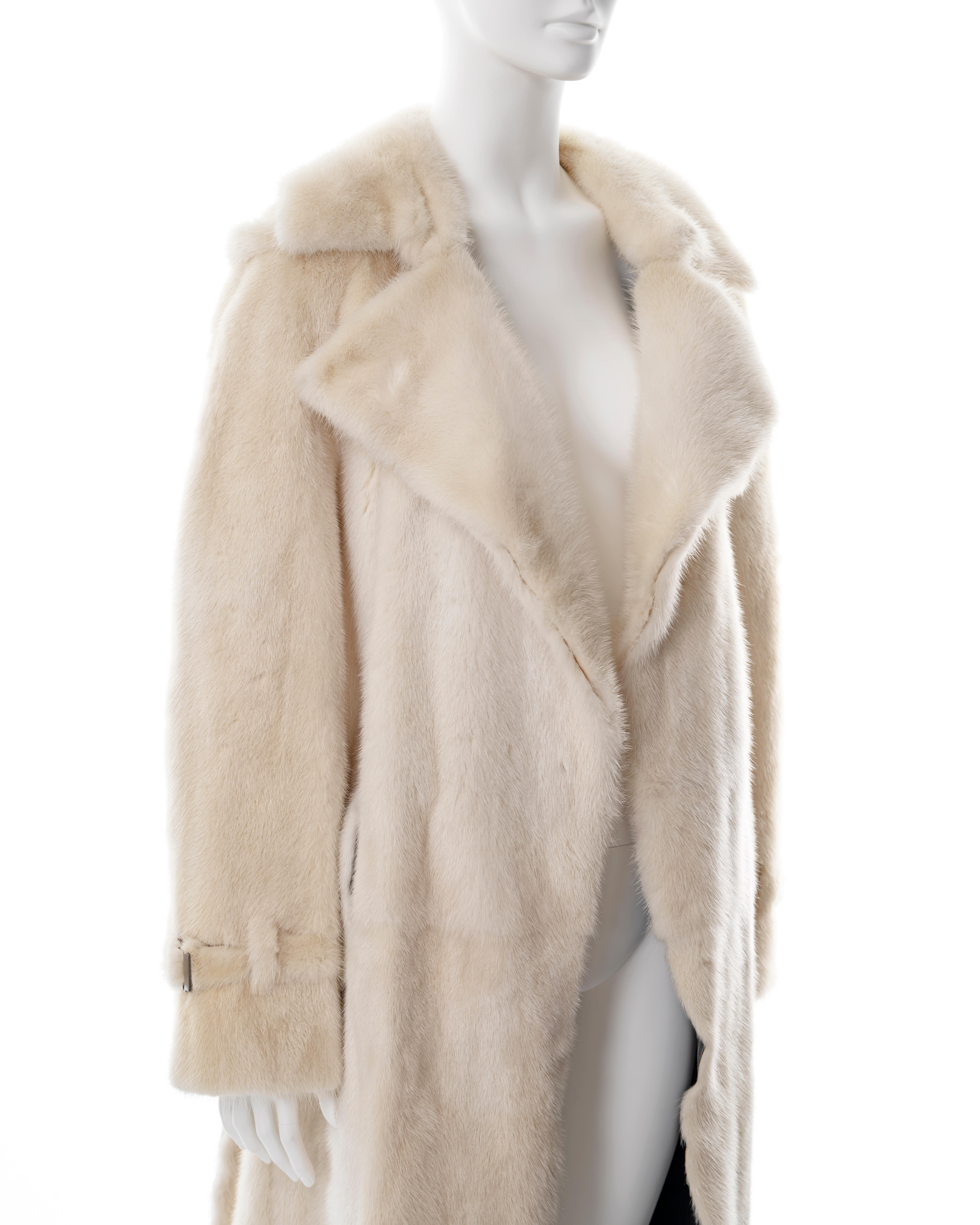 Gucci by Tom Ford white mink fur trench coat, fw 1998 For Sale 3
