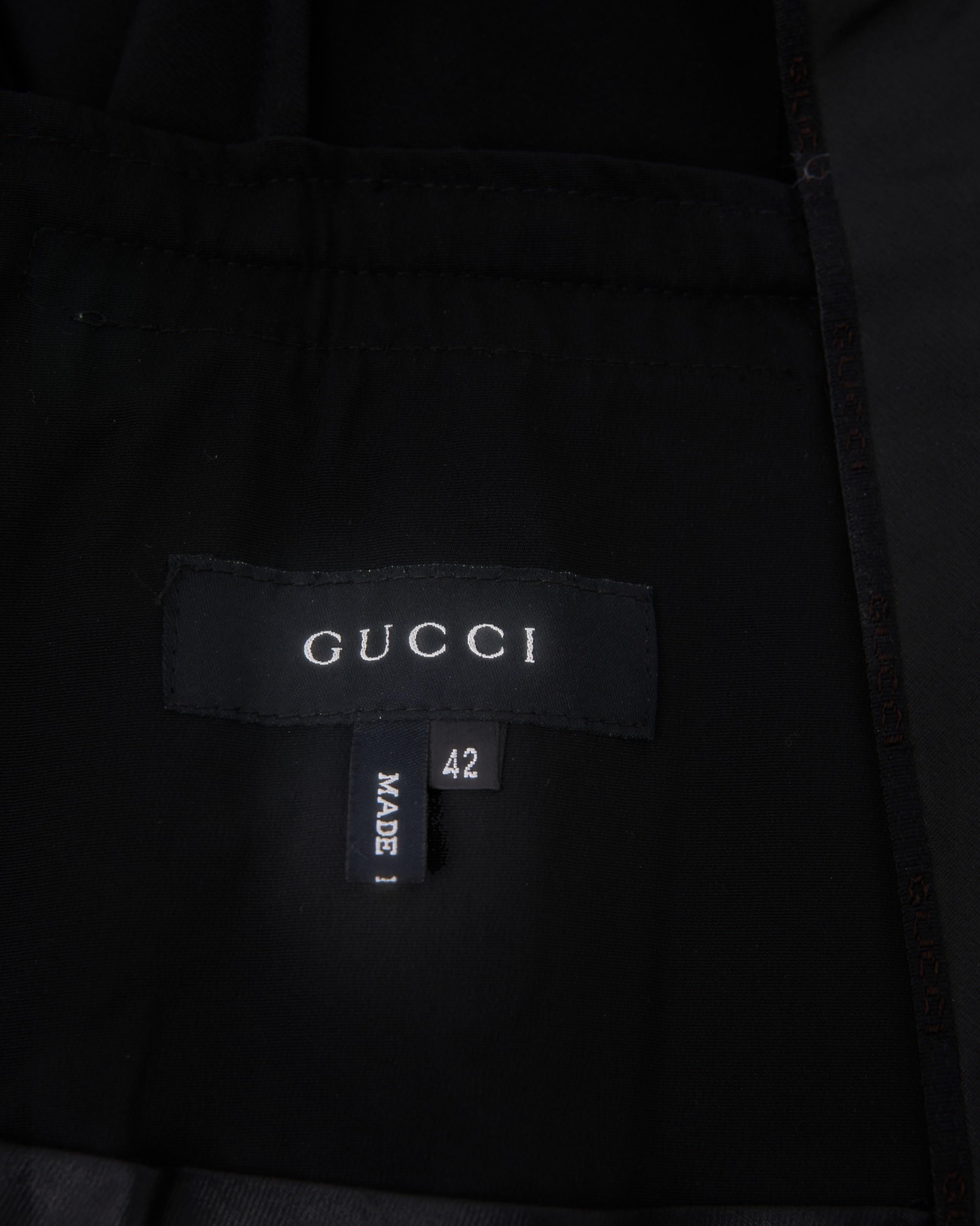 Gucci par Tom Ford	S/S 2001 Tailleur de soie noire en vente 7