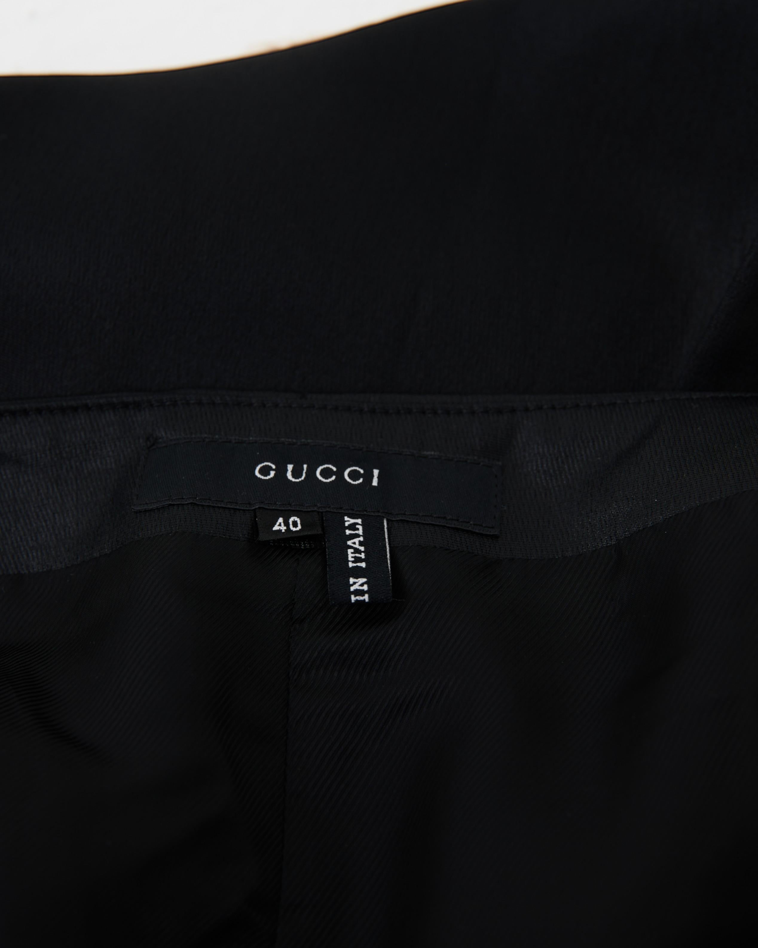 Gucci par Tom Ford	S/S 2001 Tailleur de soie noire en vente 10