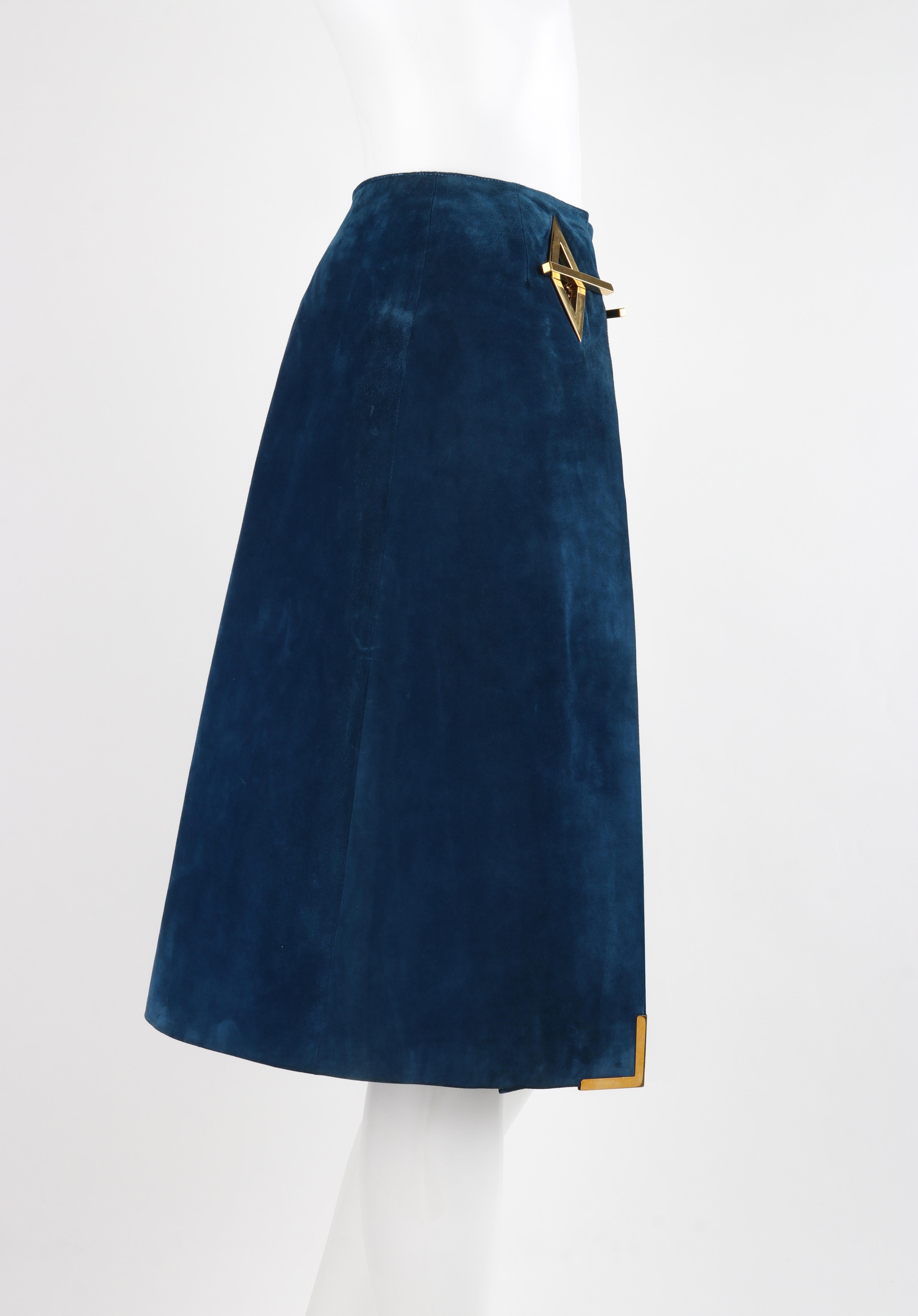 Women's GUCCI c.1970's Dark Blue Suede Gold Chain Belt Pleated A-Line Knee Length Skirt For Sale