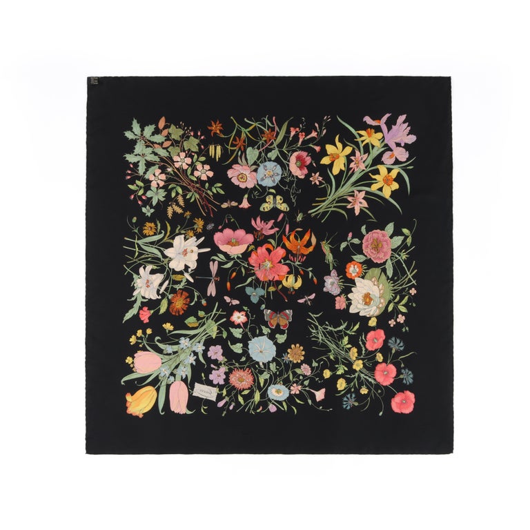 GUCCI c.1970’s Vittorio Accornero “Flora” Black Multicolor Floral Silk Scarf For Sale 1