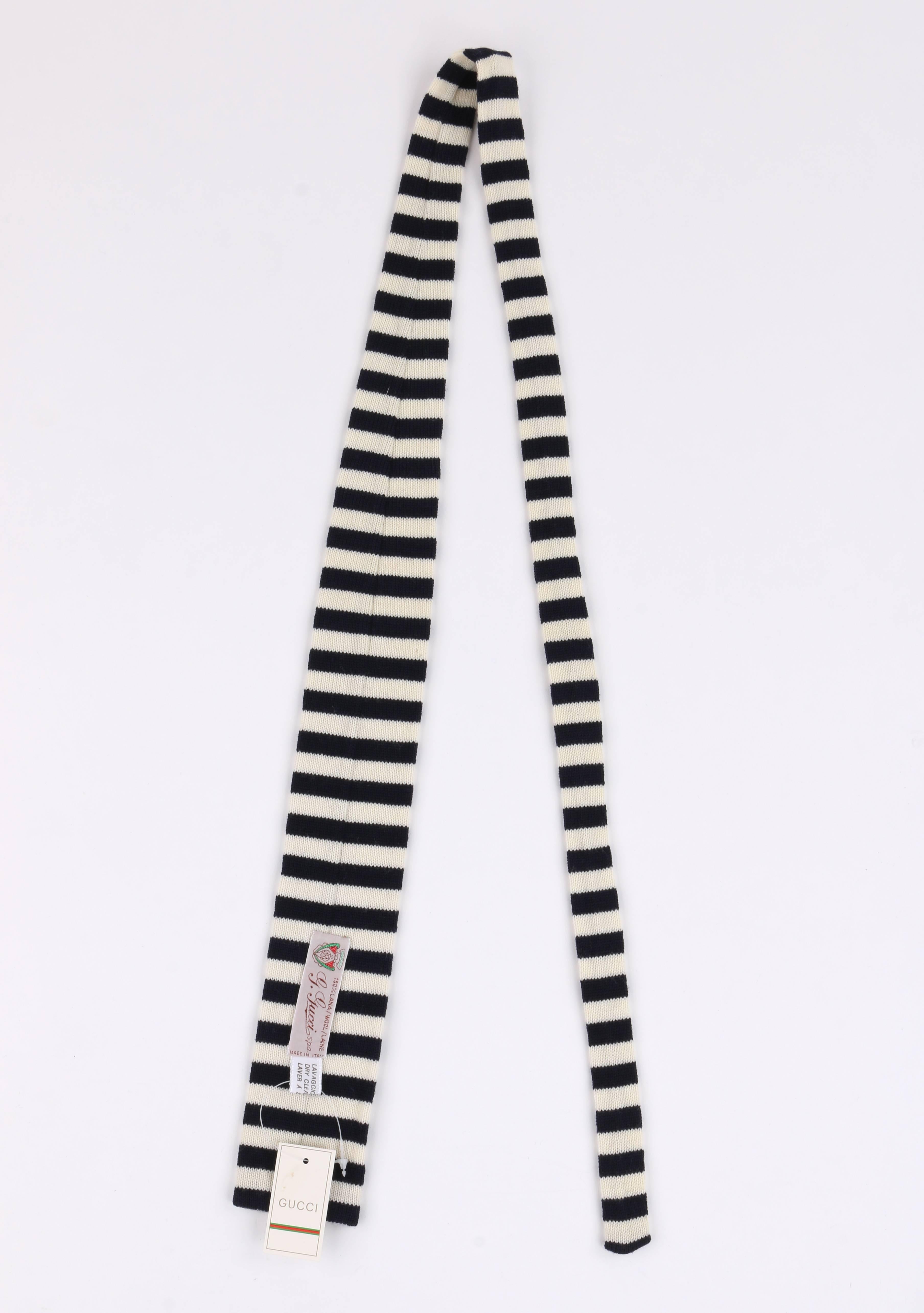 GUCCI c.1980's Navy Blue & Off White Striped Wool Knit Necktie Tie NOS In New Condition In Thiensville, WI