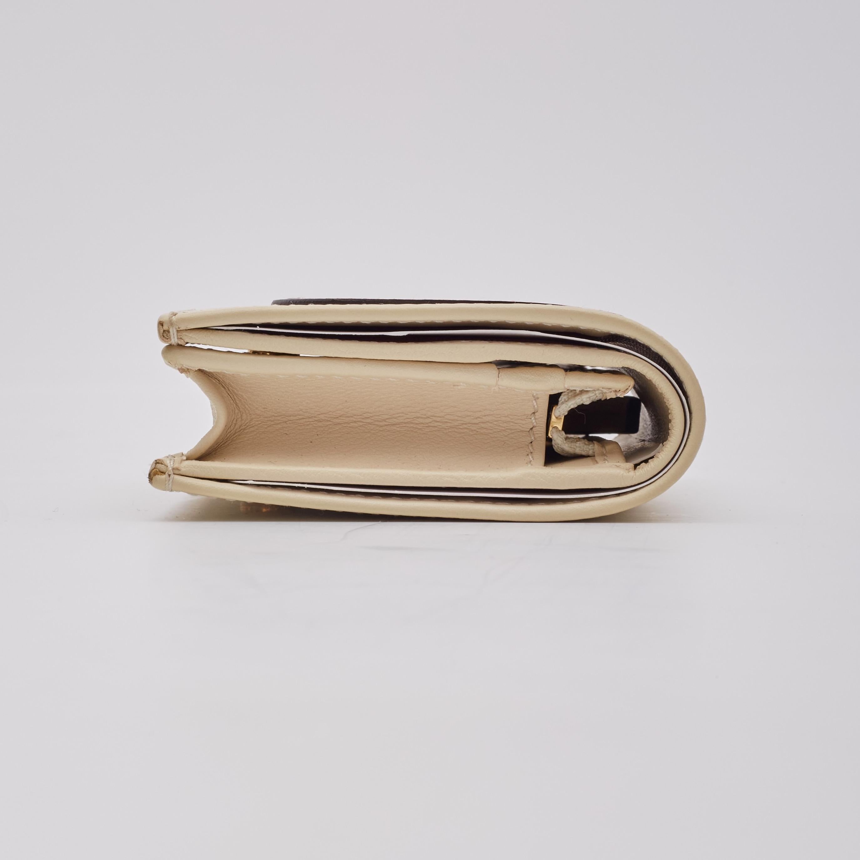 Gucci Calfskin Interlocking G Card Holder Case Mystic White For Sale 1
