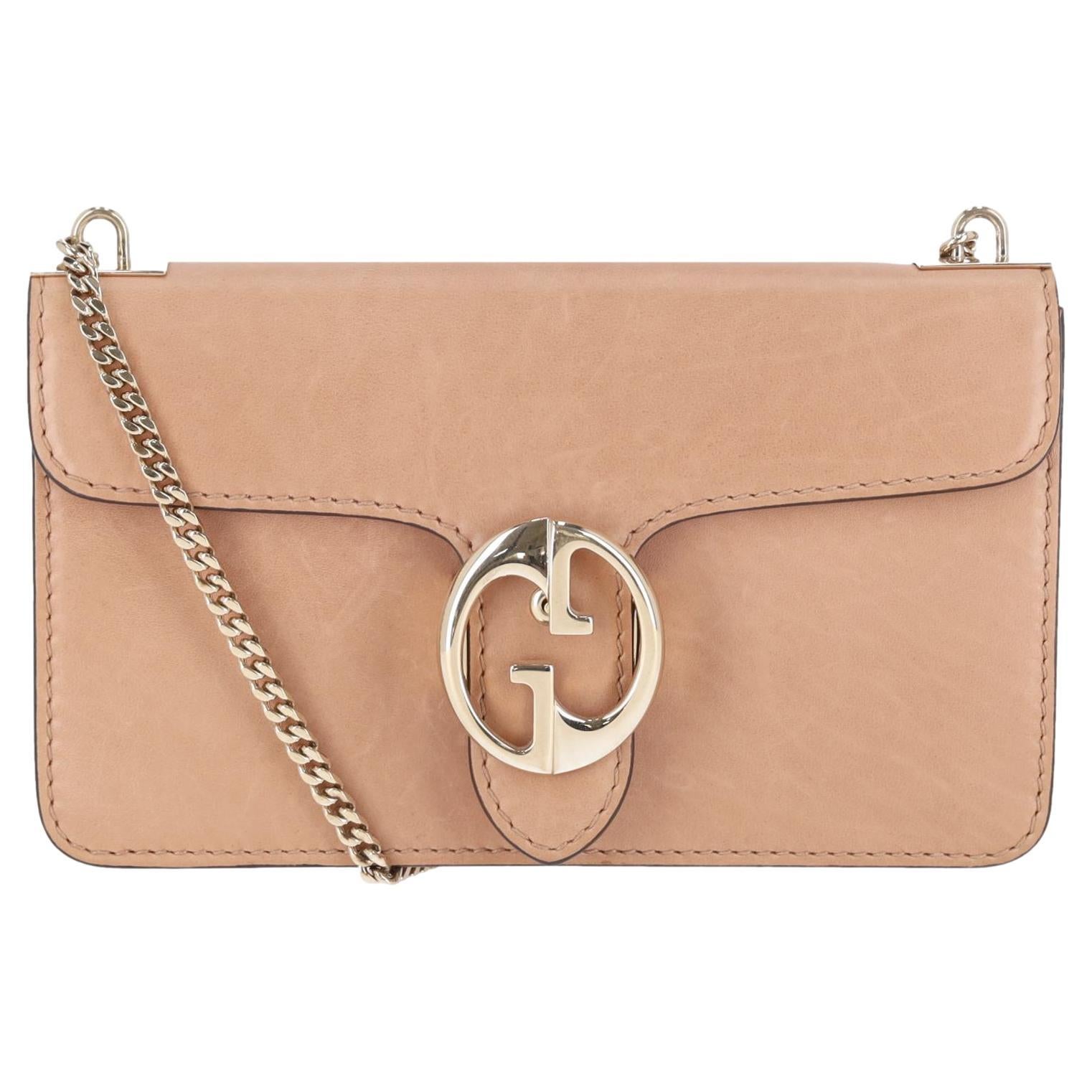 Sac à bandoulière moyen en cuir de veau Gucci avec chaîne GG entrelacée