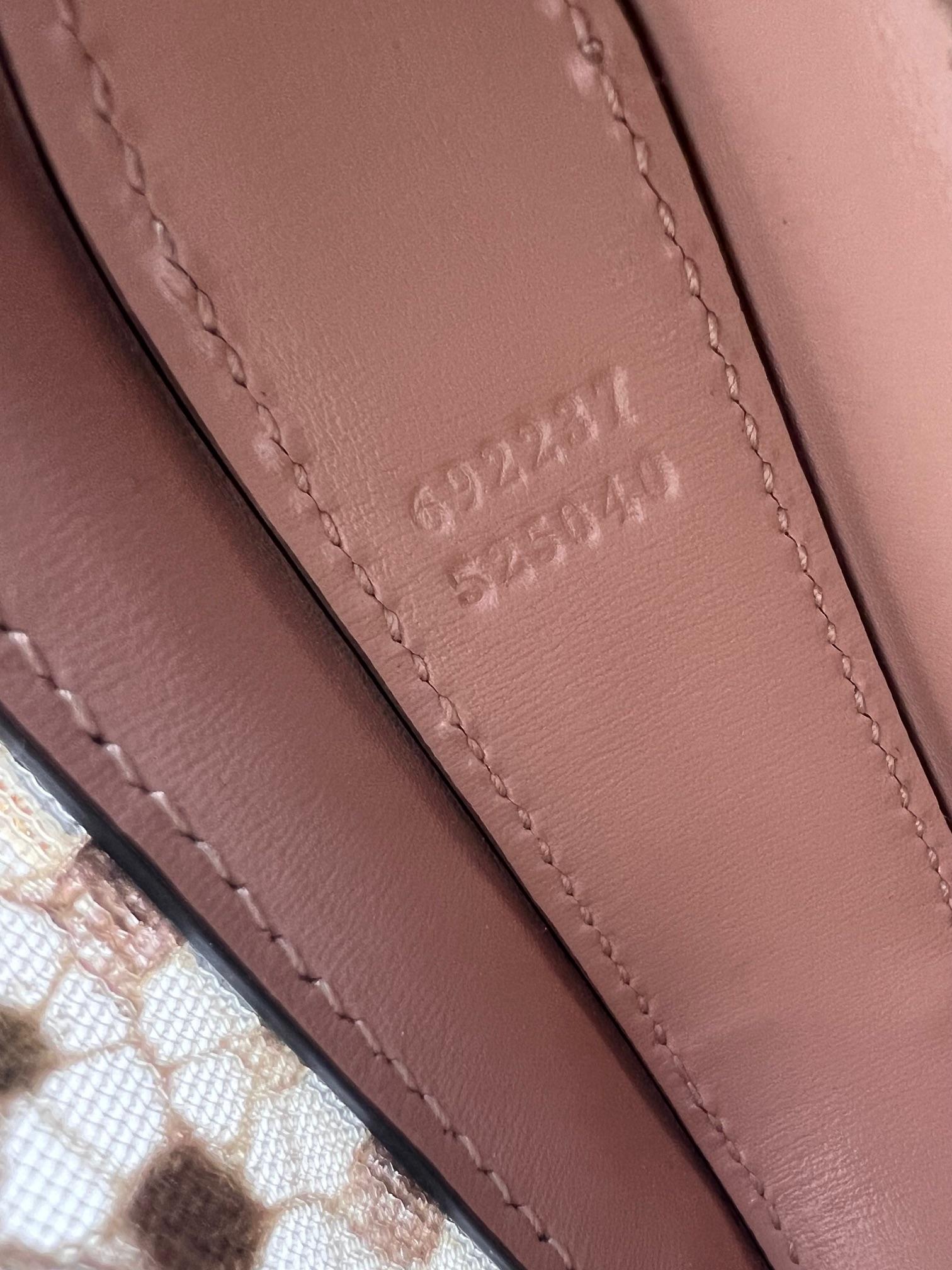 Gucci Piel De Becerro Malla Cristal Mini Jackie 1961 Bolso De Hombro Rosa RARO 2