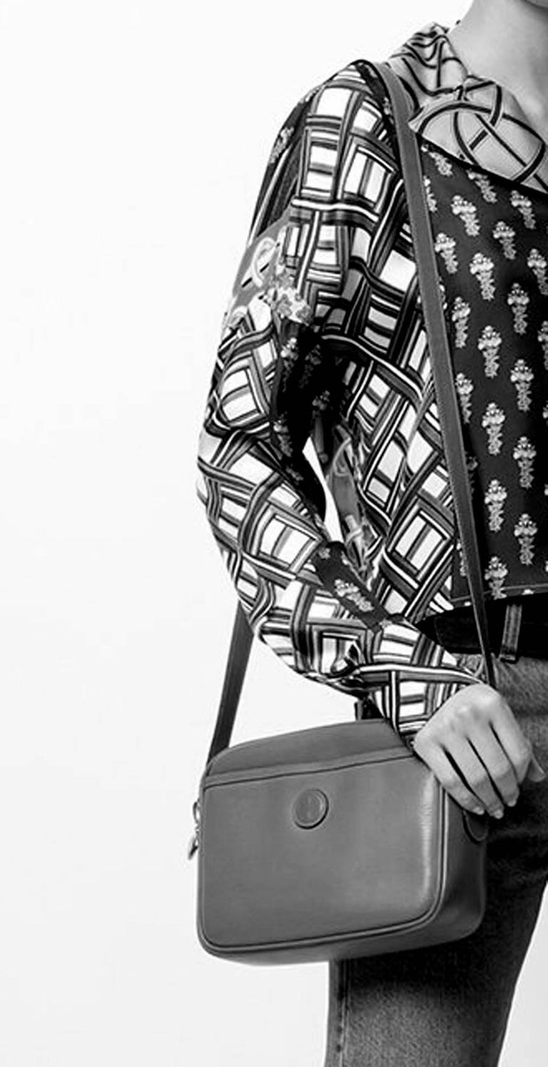 Gucci Camel Leather Shoulder Camera Bag at 1stdibs